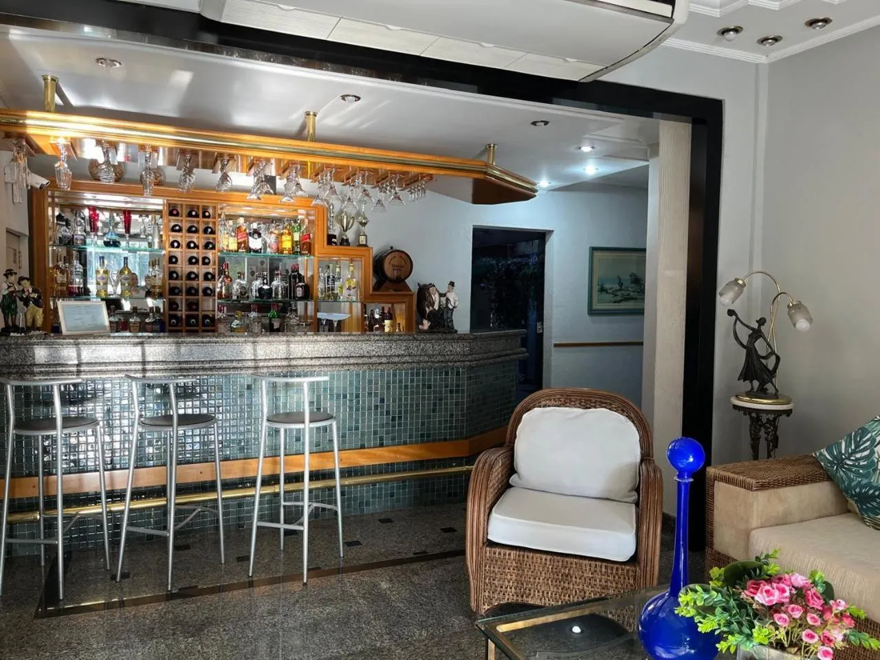 Lounge or bar in Skalla Hotel Nova Odessa