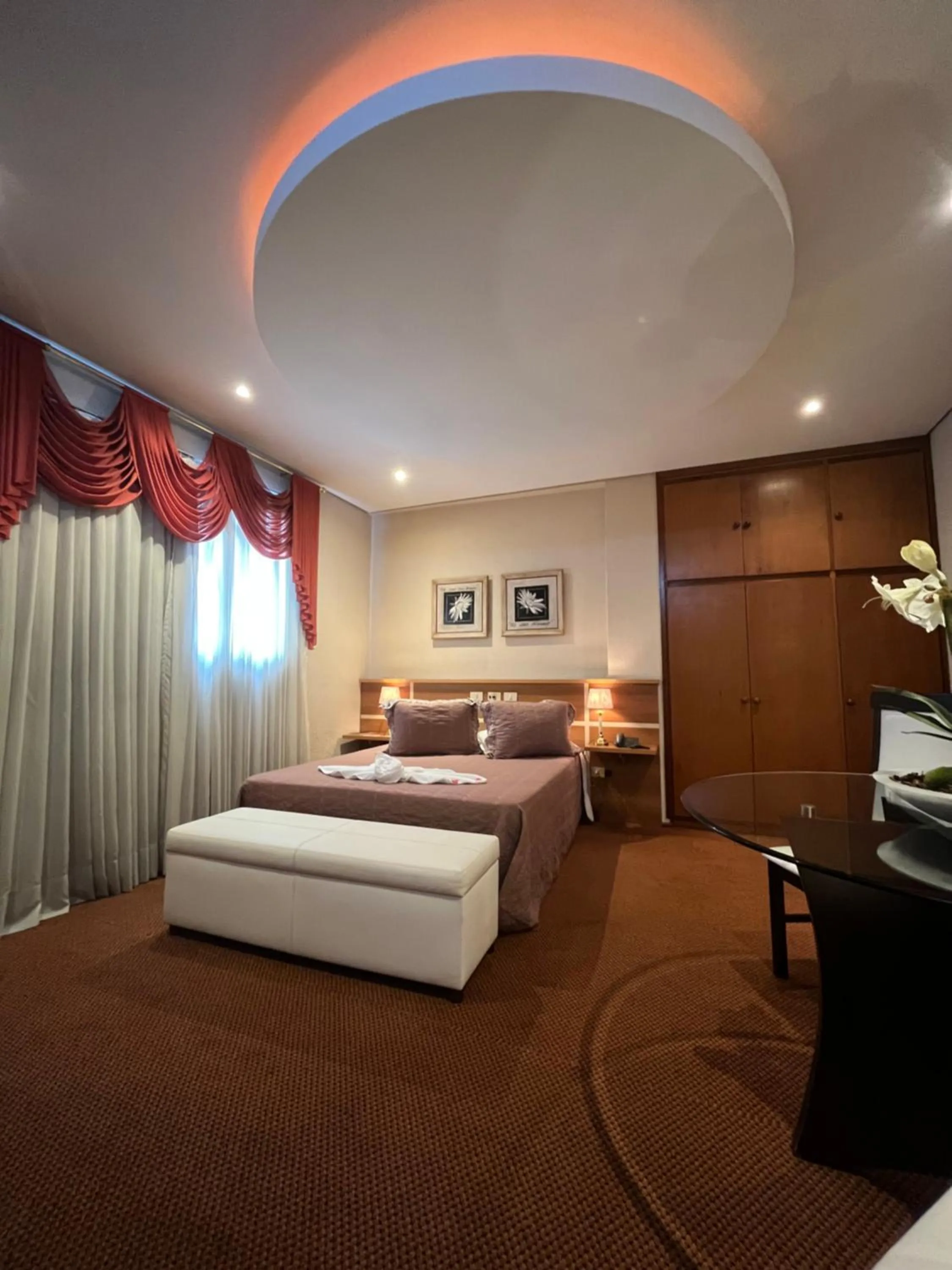 Dining area, Bed in Skalla Hotel Nova Odessa