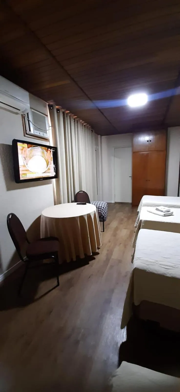 Bathroom, Bed in Skalla Hotel Nova Odessa