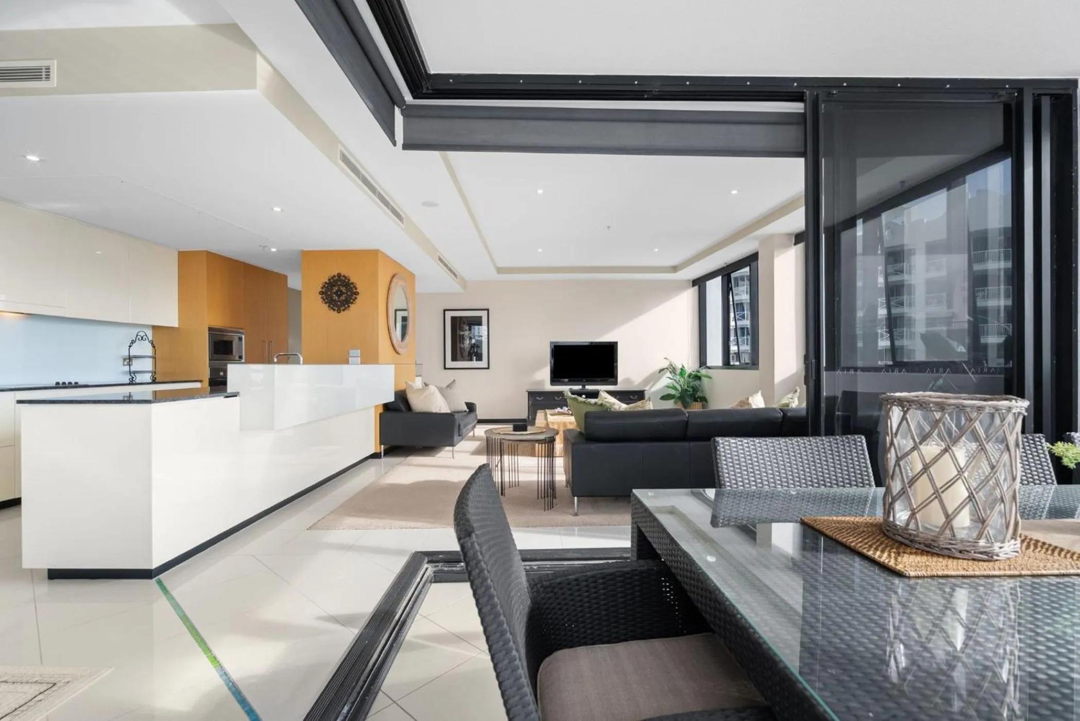 TV and multimedia in Aria Apartments