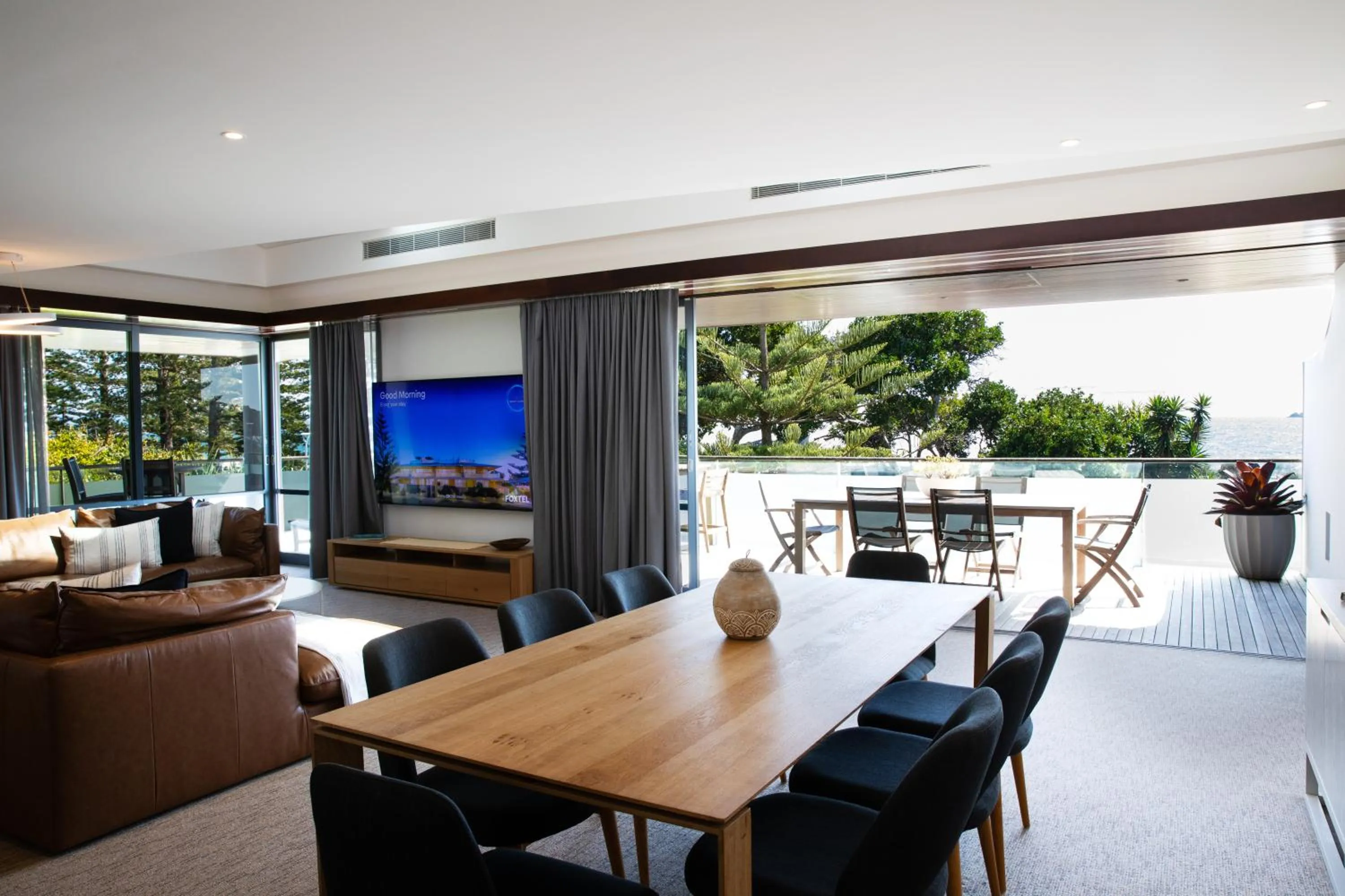 TV and multimedia in Beach Suites