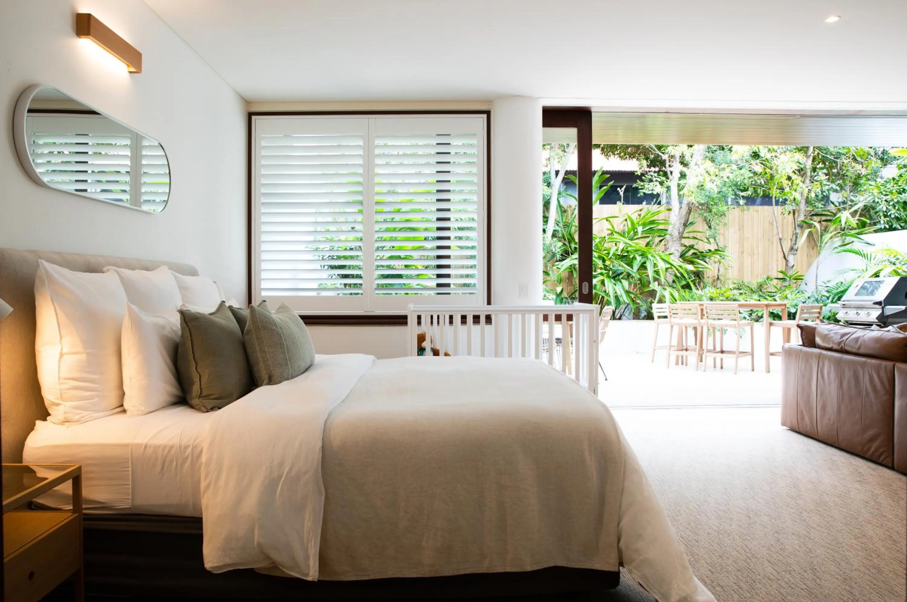 cot, Bed in Beach Suites