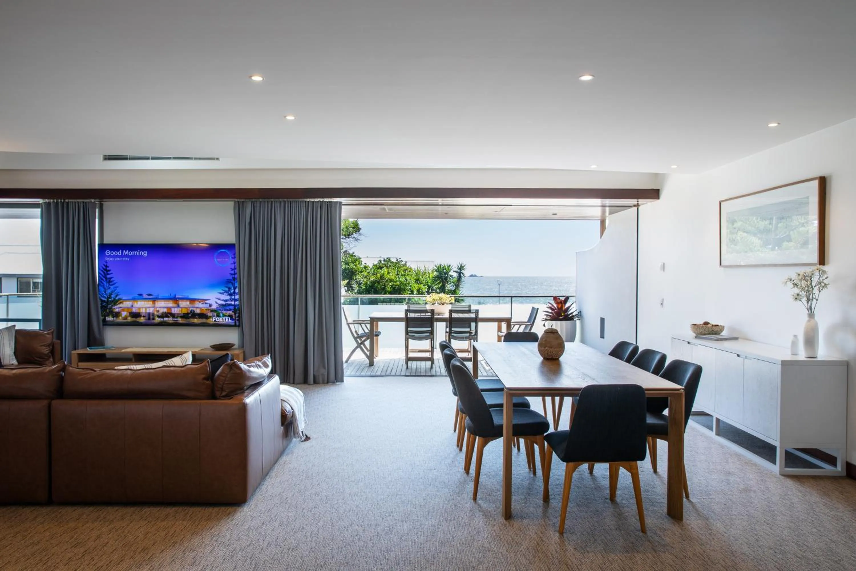 TV and multimedia in Beach Suites