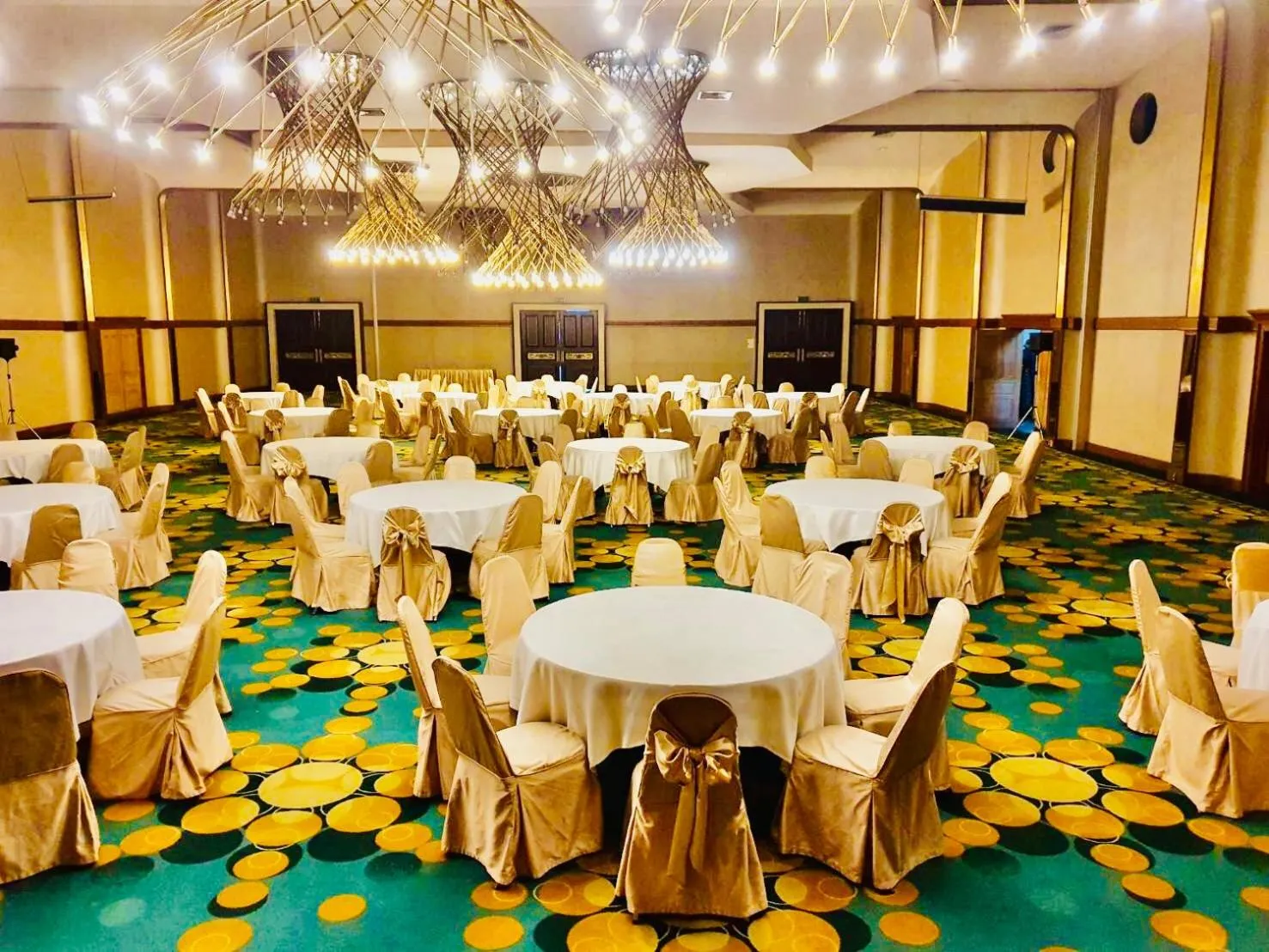 Banquet/Function facilities in Indra Regent Hotel