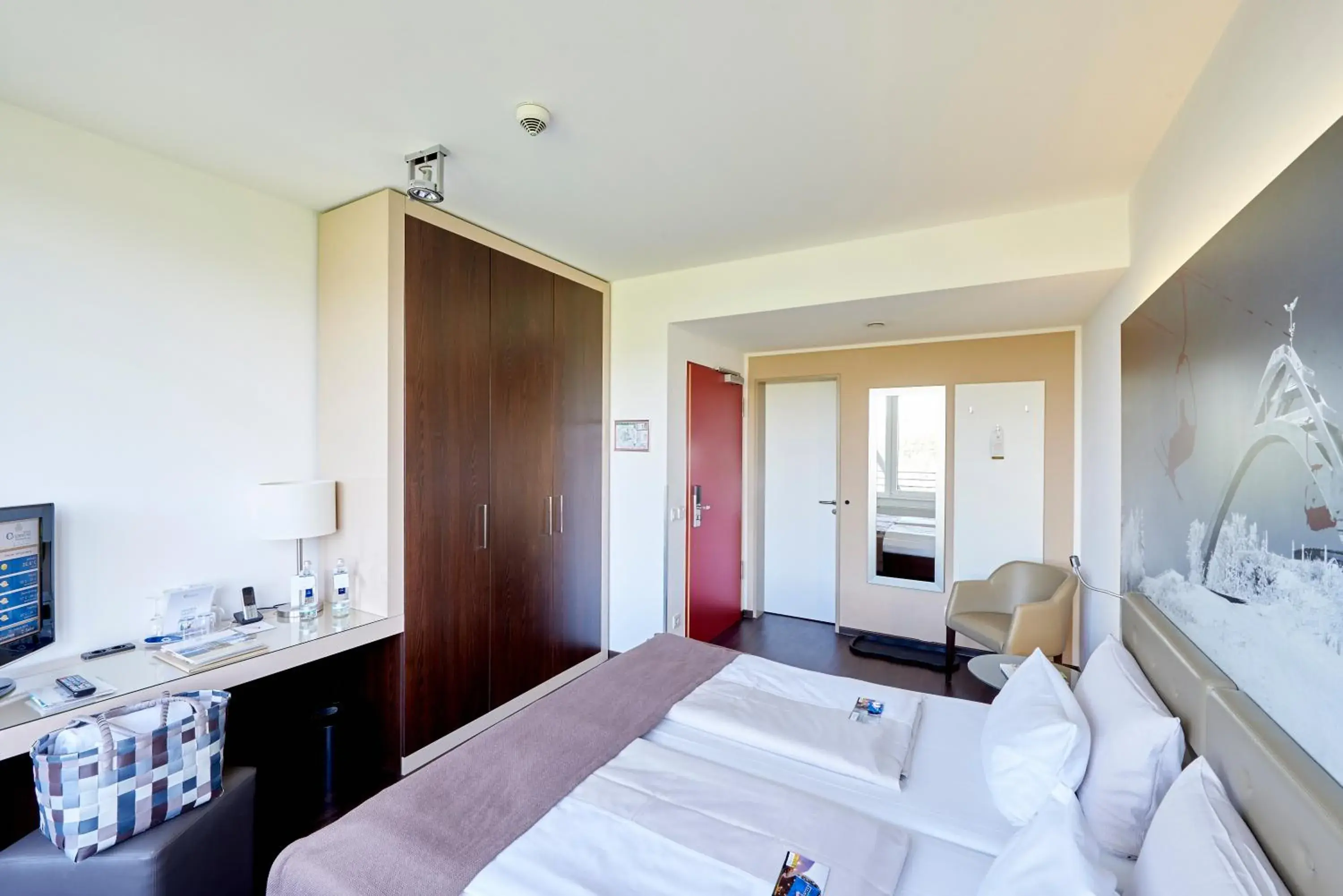 Bed in Hotel Oversum Winterberg Ski- und Vital Resort Bed in Hotel Oversum Winterberg Ski- und Vital Resort