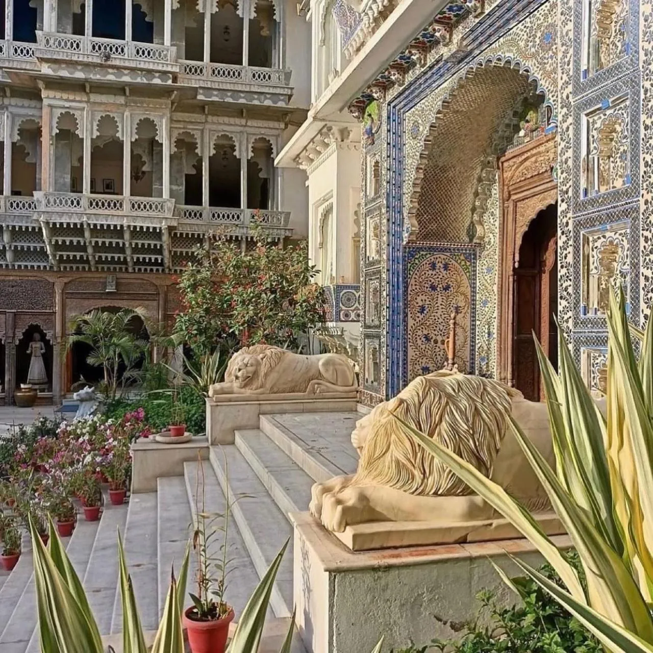 Facade/entrance in Hotel Udai Kothi