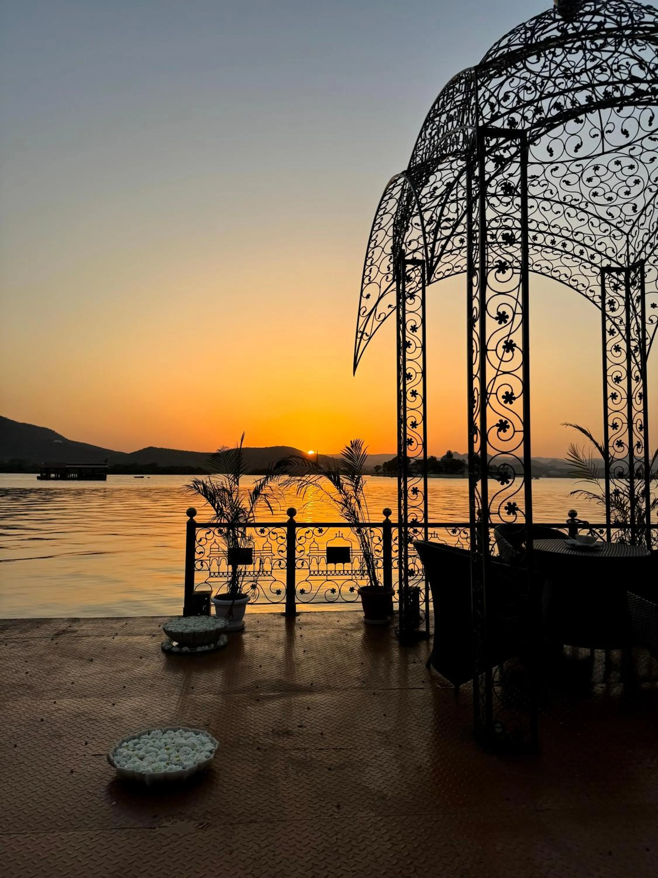 Lake view in Hotel Udai Kothi