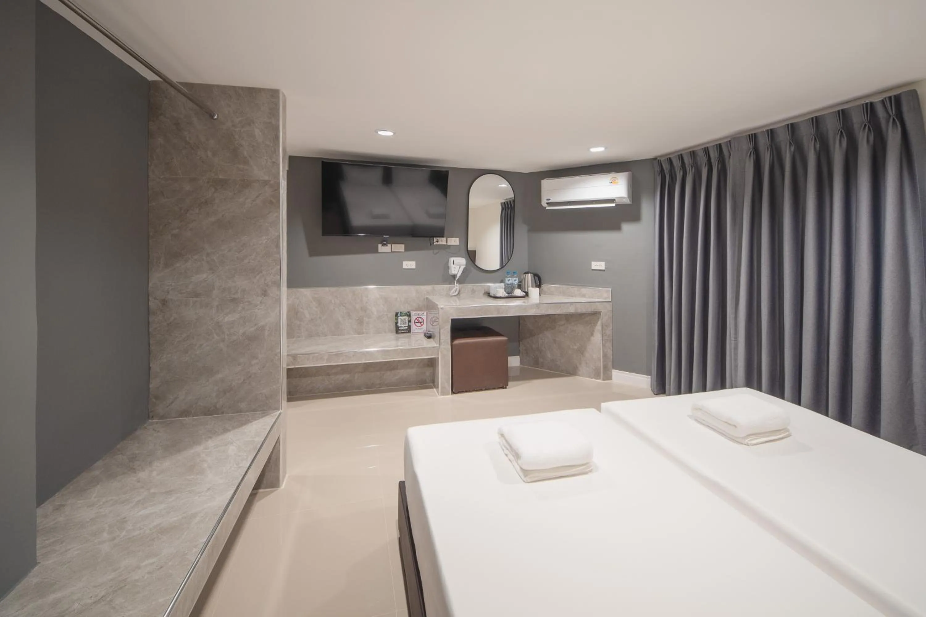 Bed in Grand Alpine Hotel