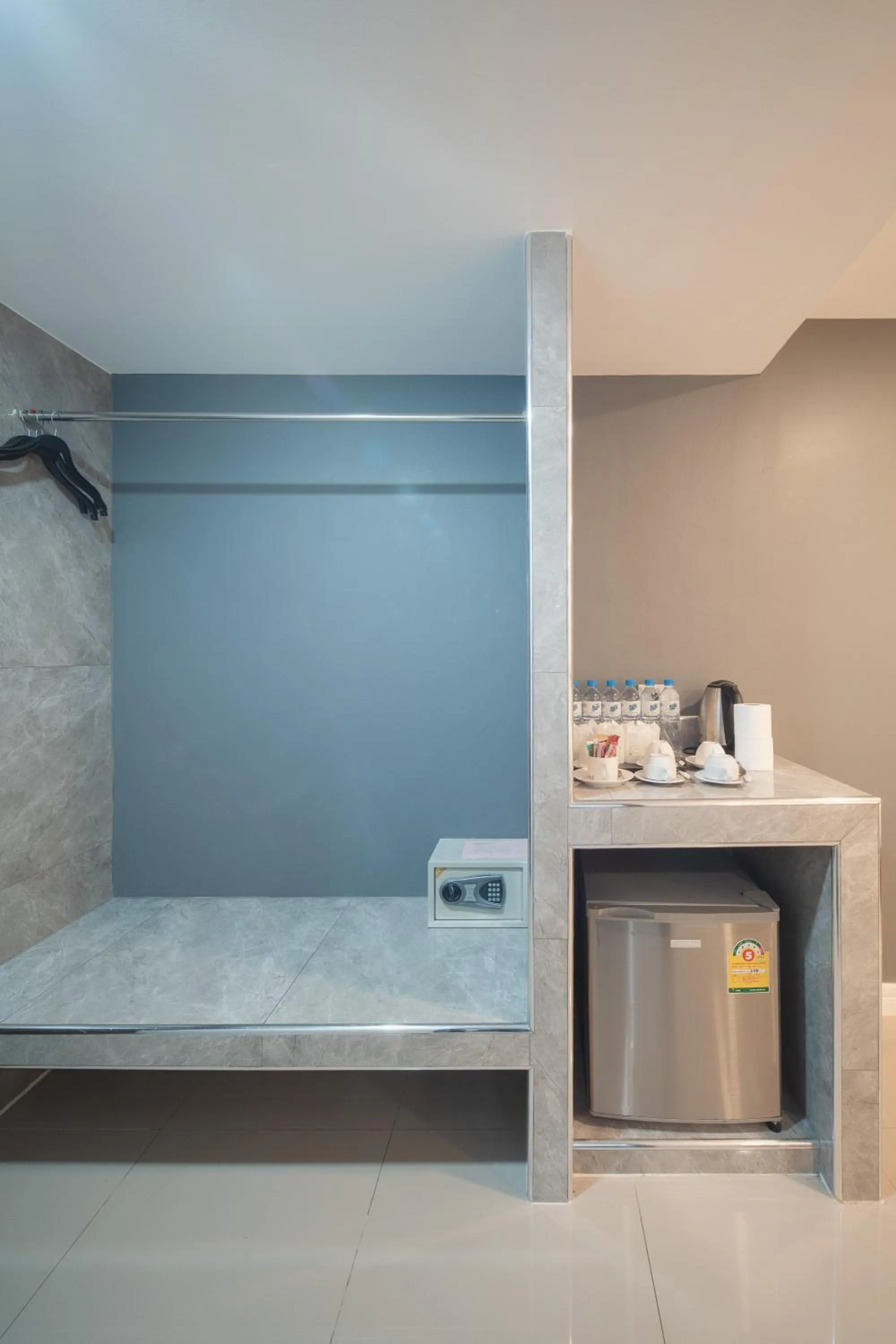 Bedroom, Bed in Grand Alpine Hotel