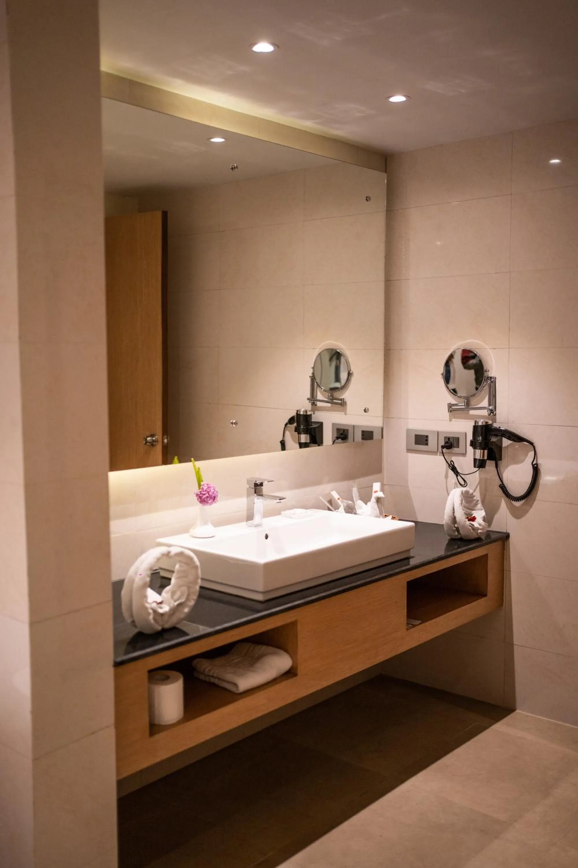 Bathroom in Hotel Pokhara Grande