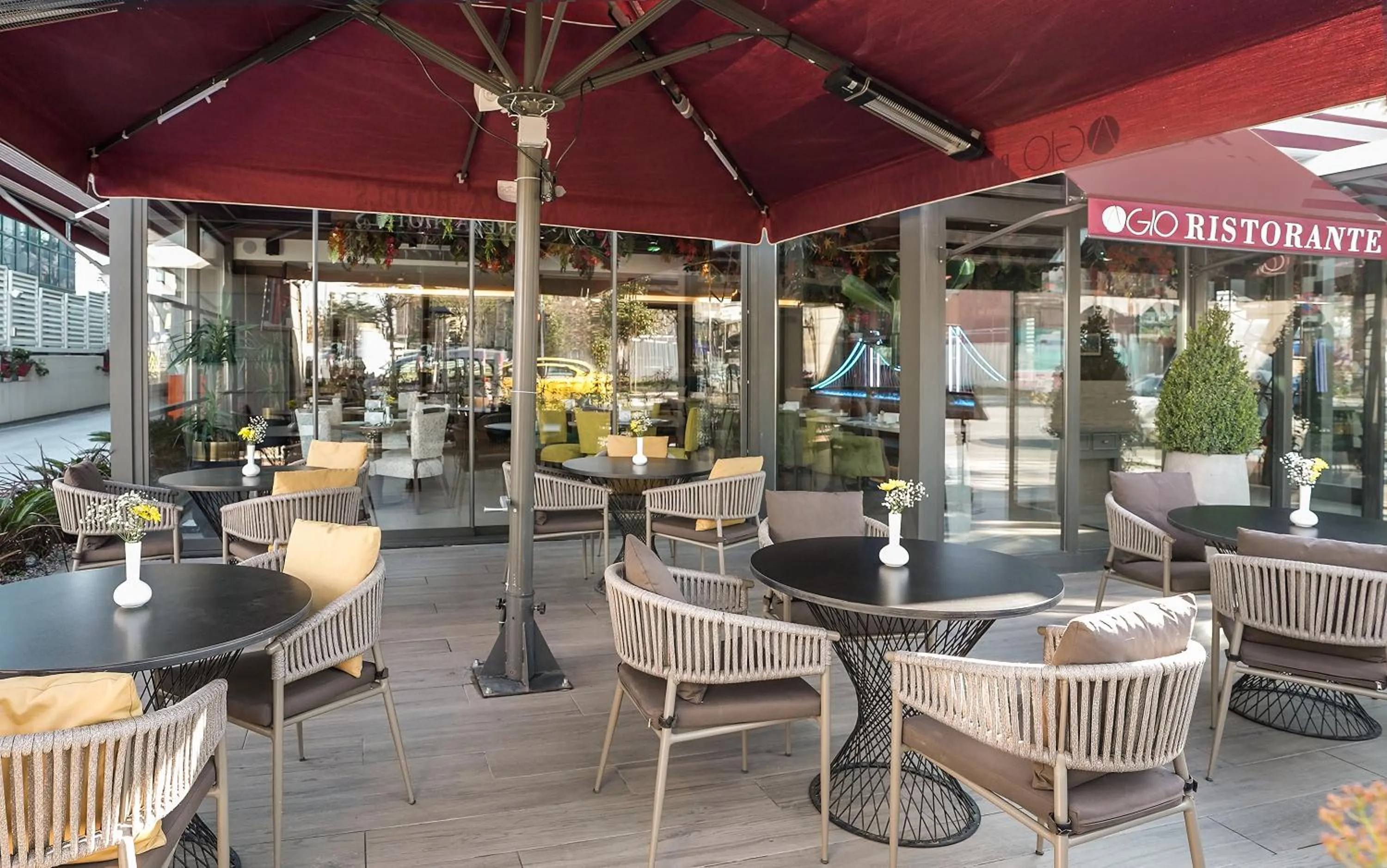 Restaurant/places to eat in Aspera Hotel Altunizade