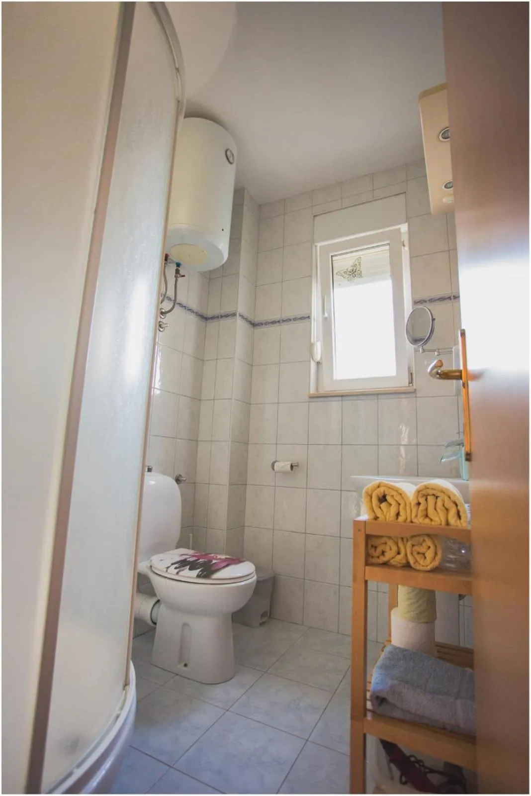 Toilet in Apartments Maja
