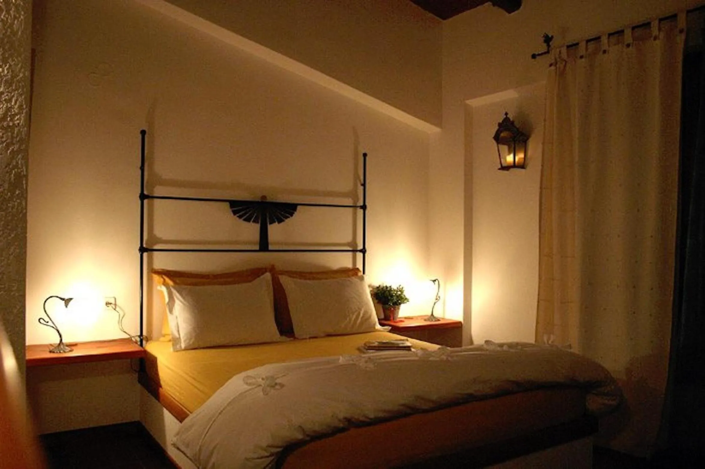 Bed in Helicon Muses Friendly Mountain B&B Guesthouse