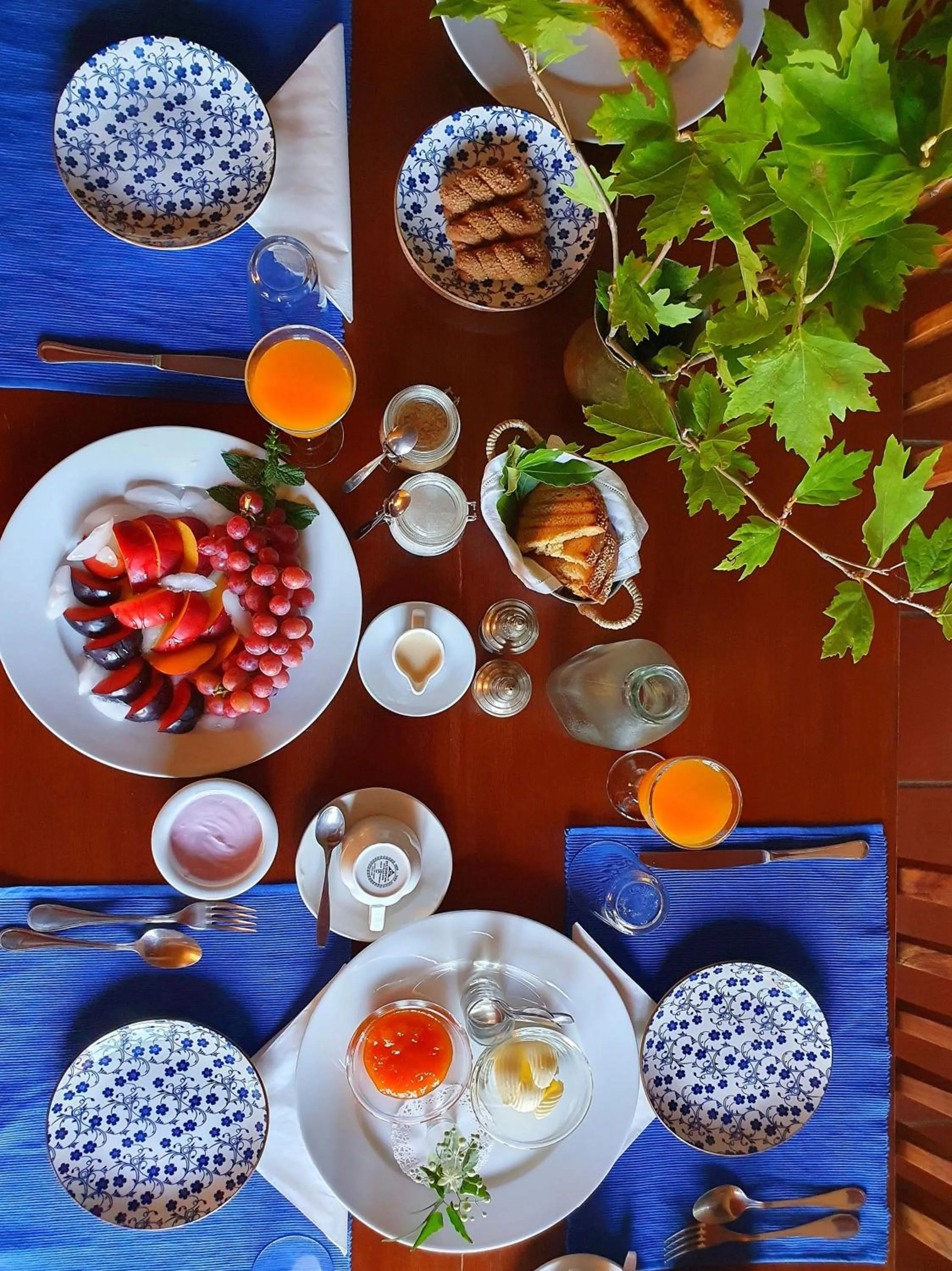 Restaurant/places to eat in Helicon Muses Friendly Mountain B&B Guesthouse