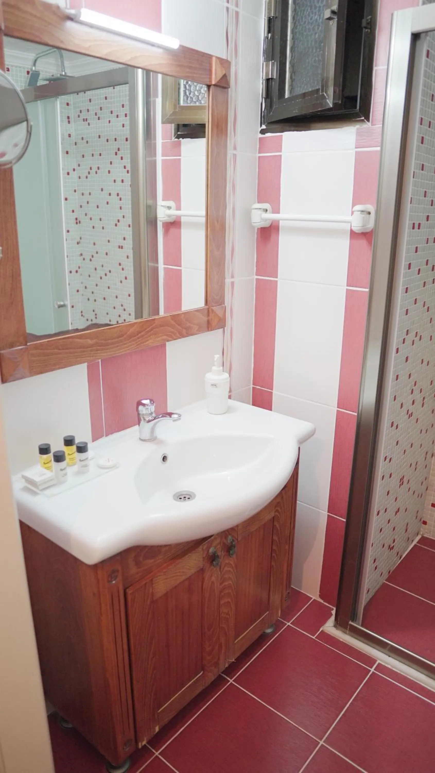 Bathroom in Panormos Hotel