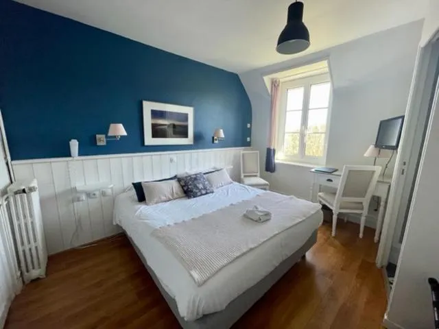 Bed in Hôtel De La Terrasse