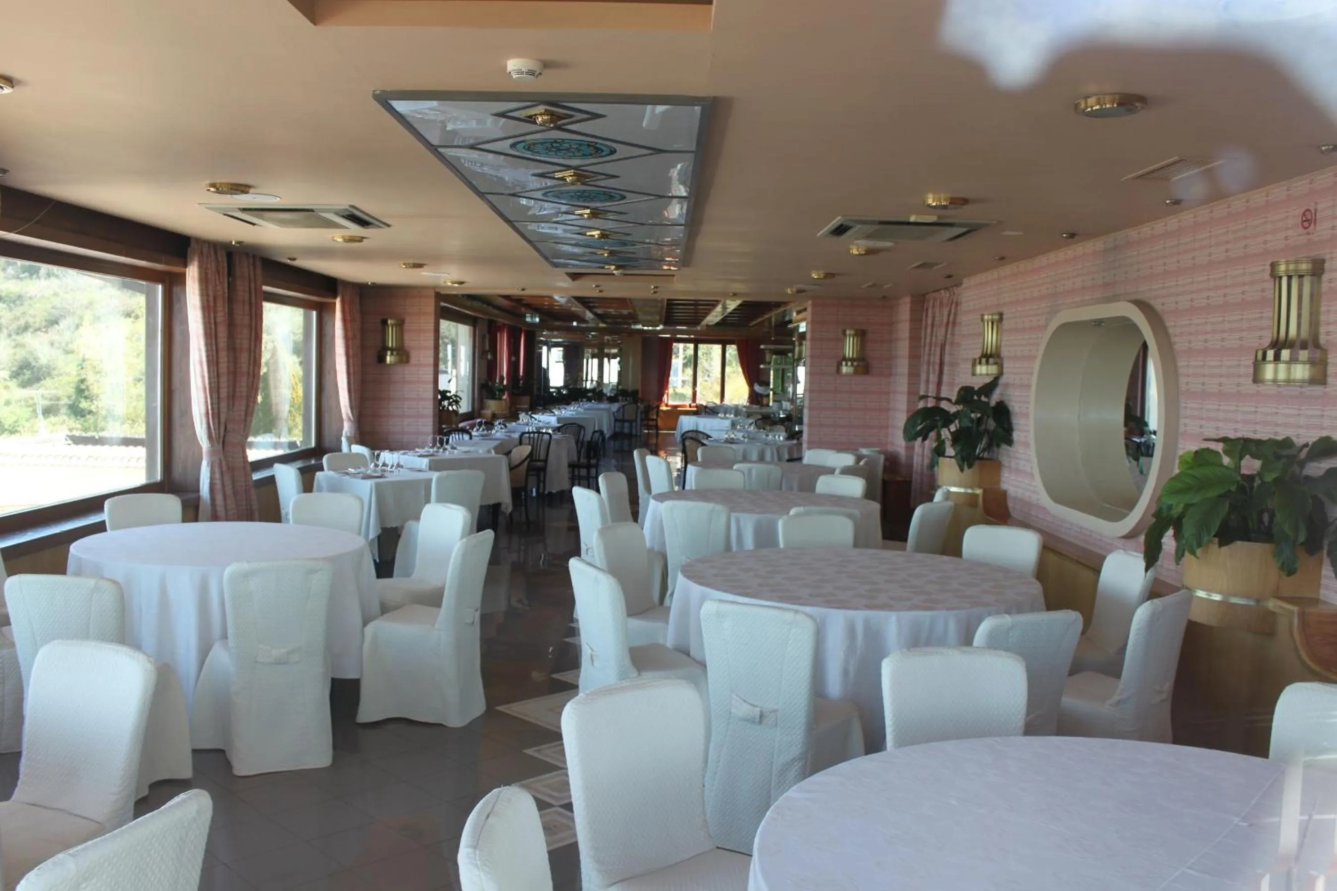 Banquet/Function facilities in 501 Hotel