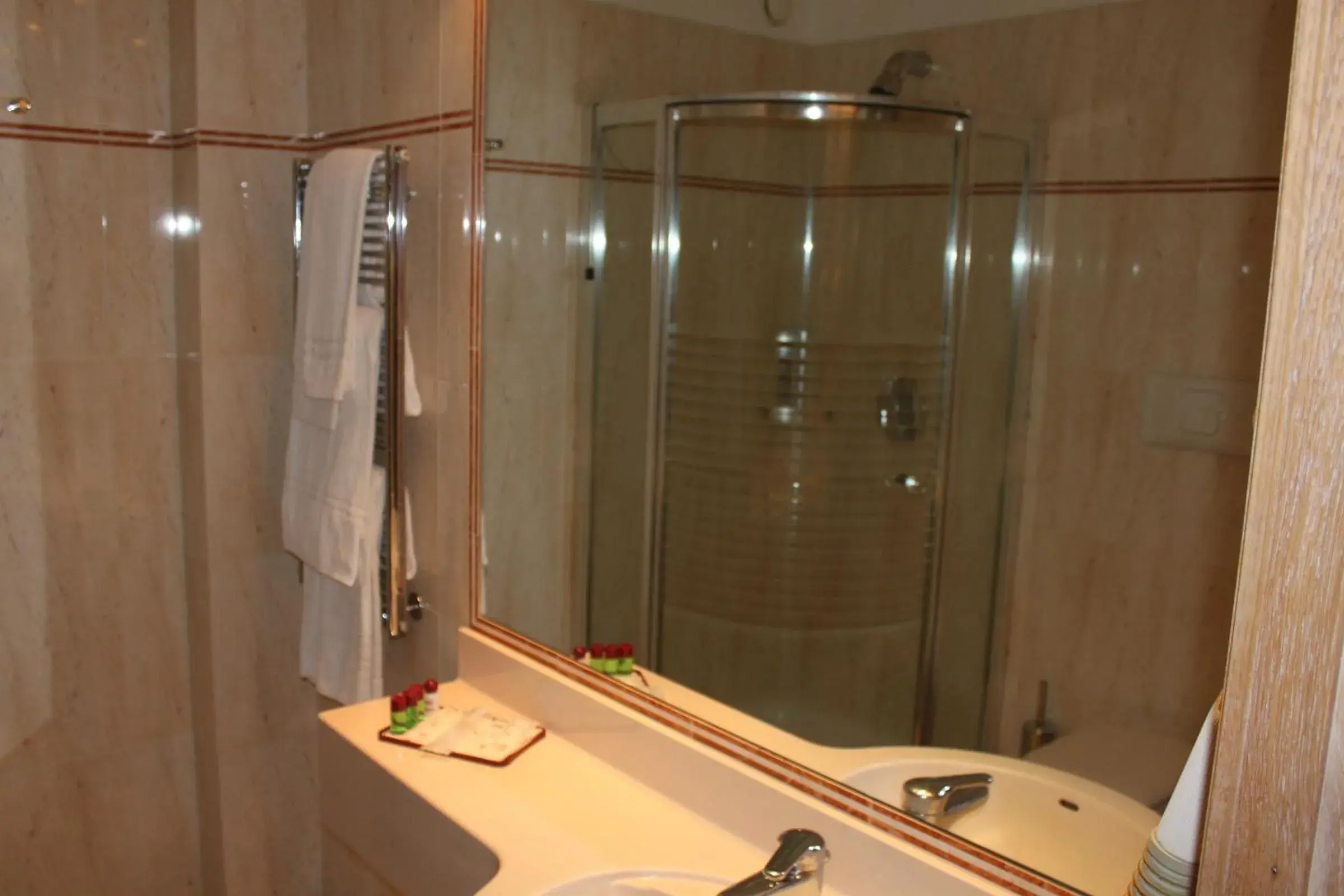 Bathroom in 501 Hotel Bathroom in 501 Hotel