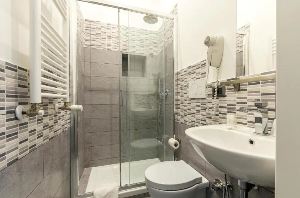 Bathroom in Merulana 139 Suites