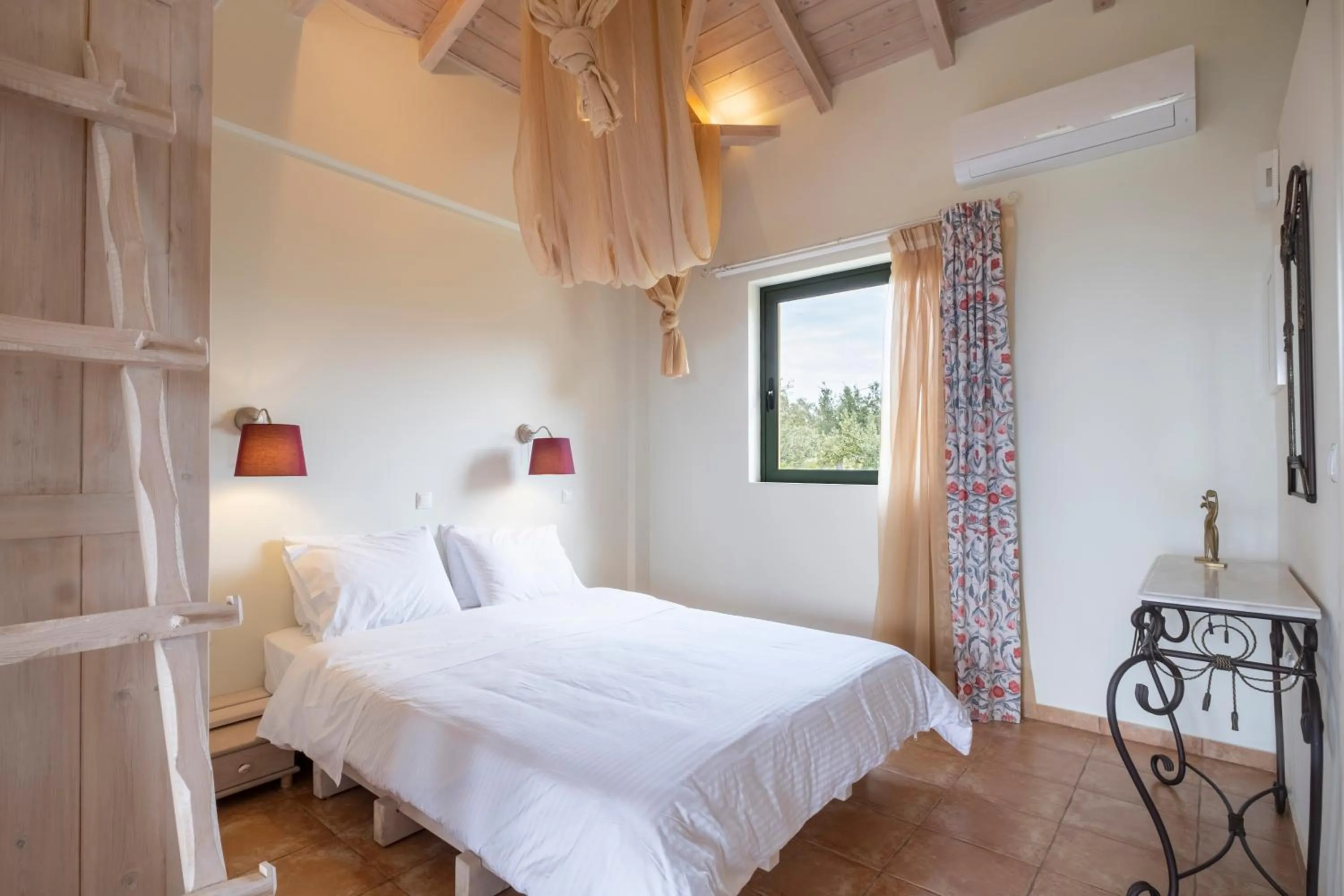 Bedroom, Bed in Chamaloni Cottages