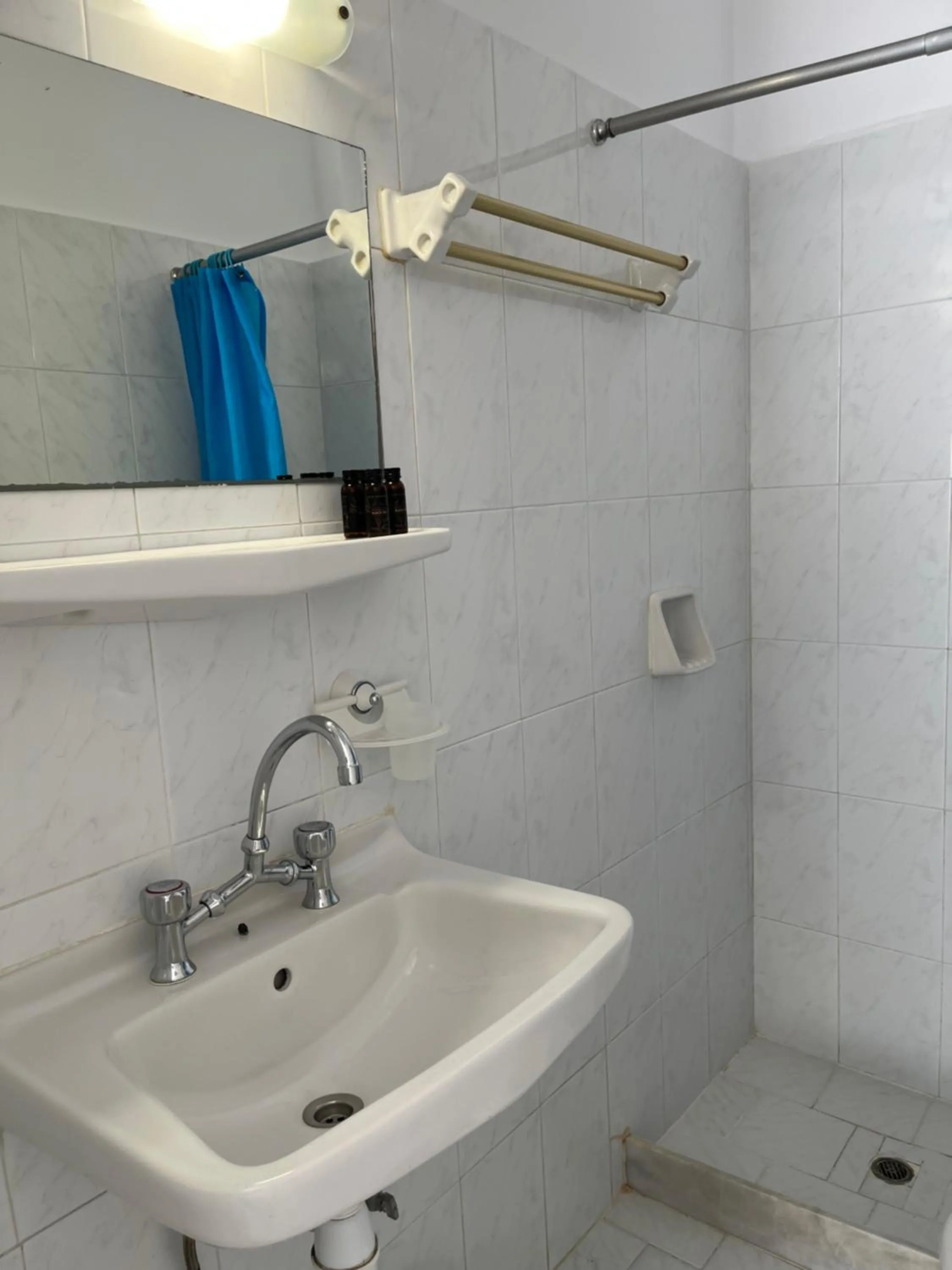 Bathroom in Captain Stavros Milos