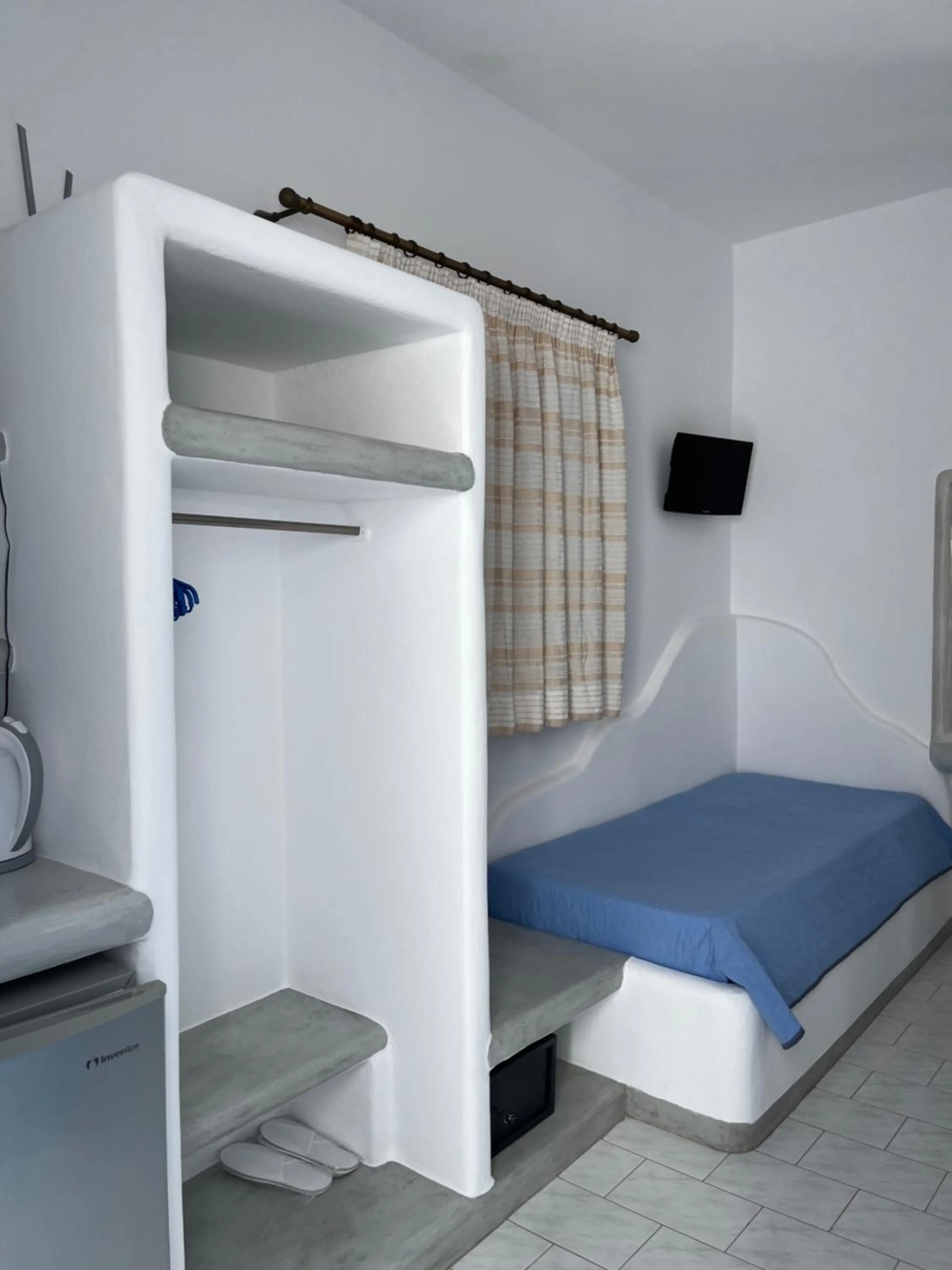 Photo of the whole room, Bed in Captain Stavros Milos
