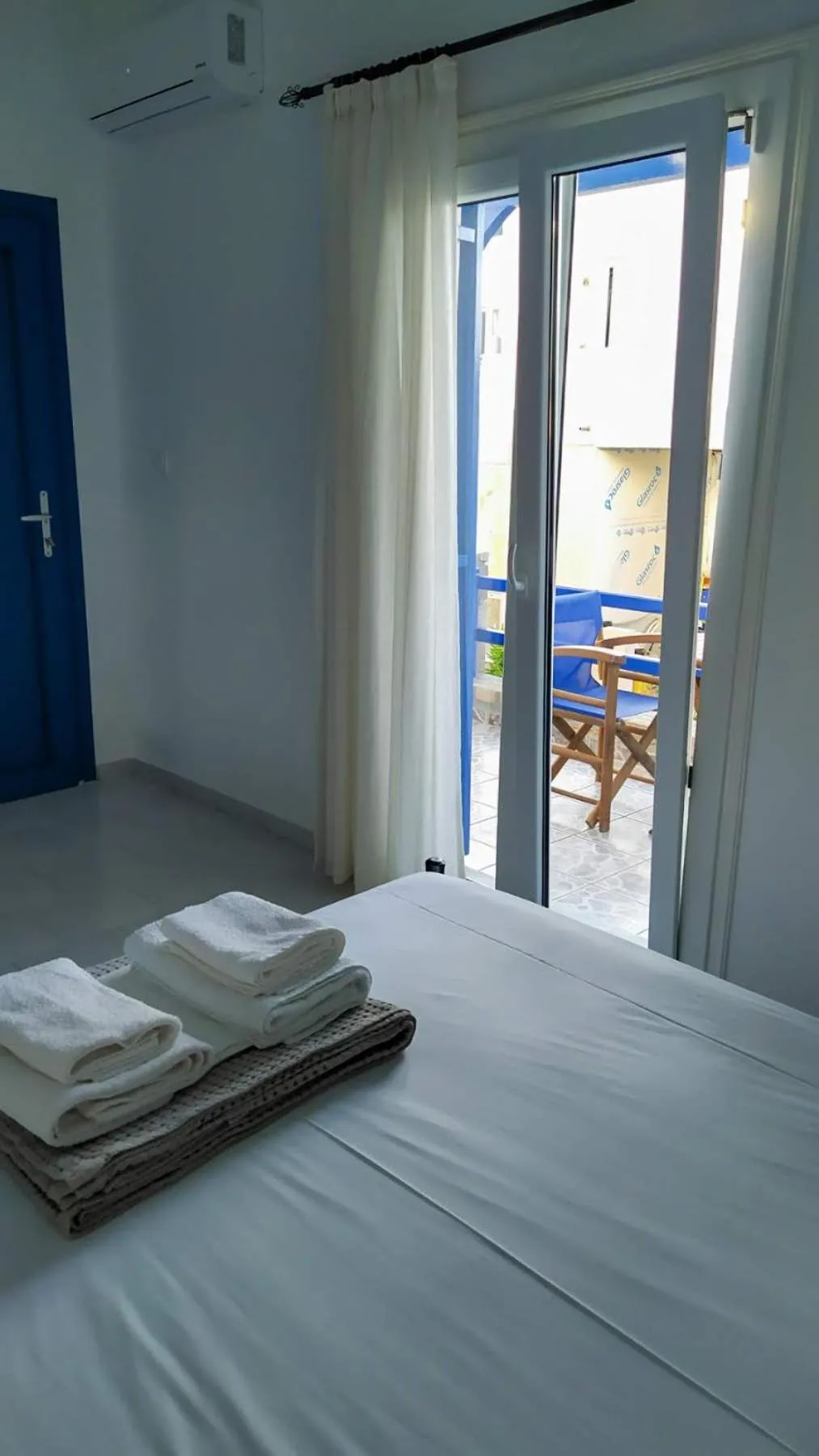 Bed in Captain Stavros Milos