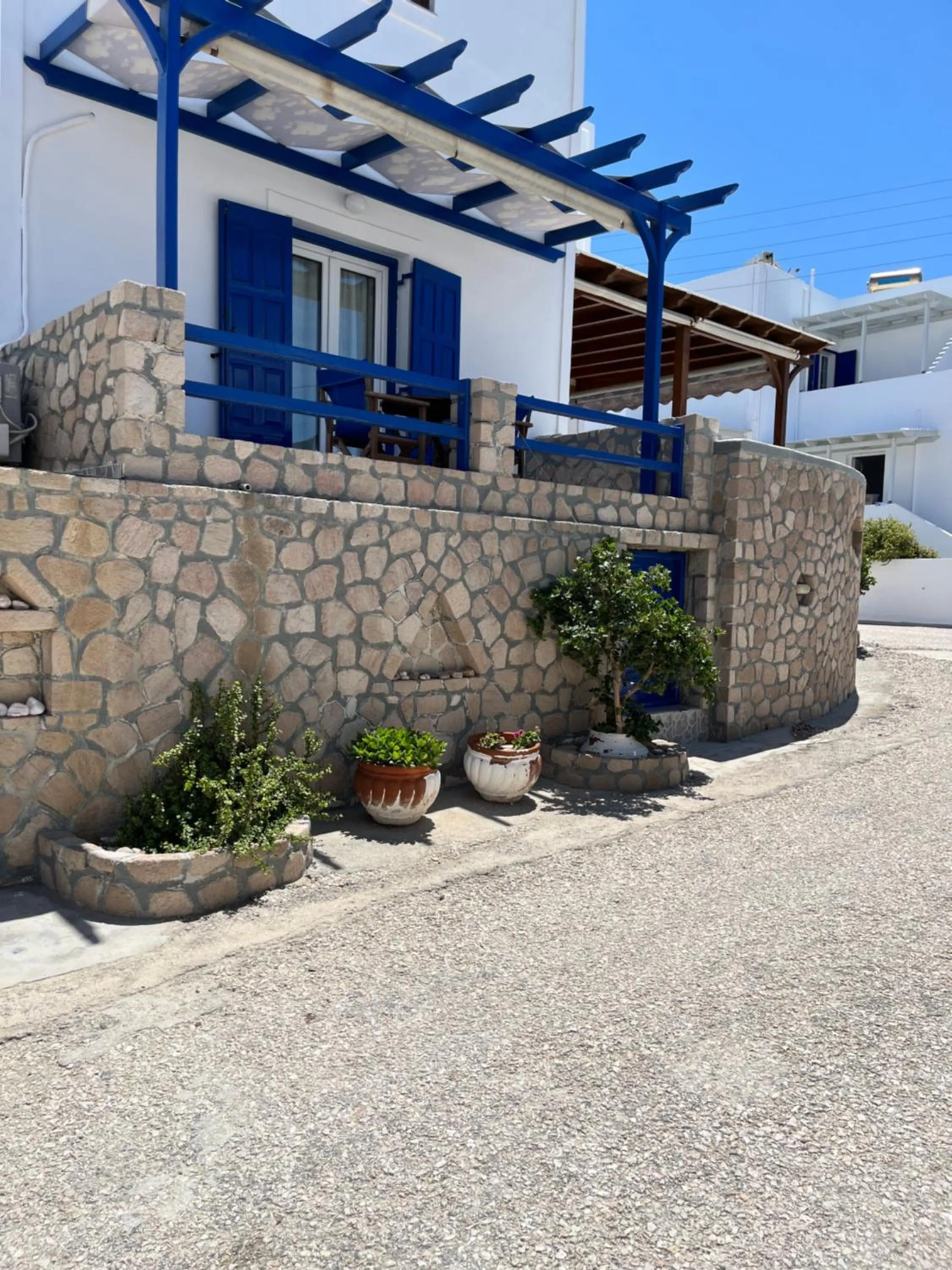 Property building in Captain Stavros Milos