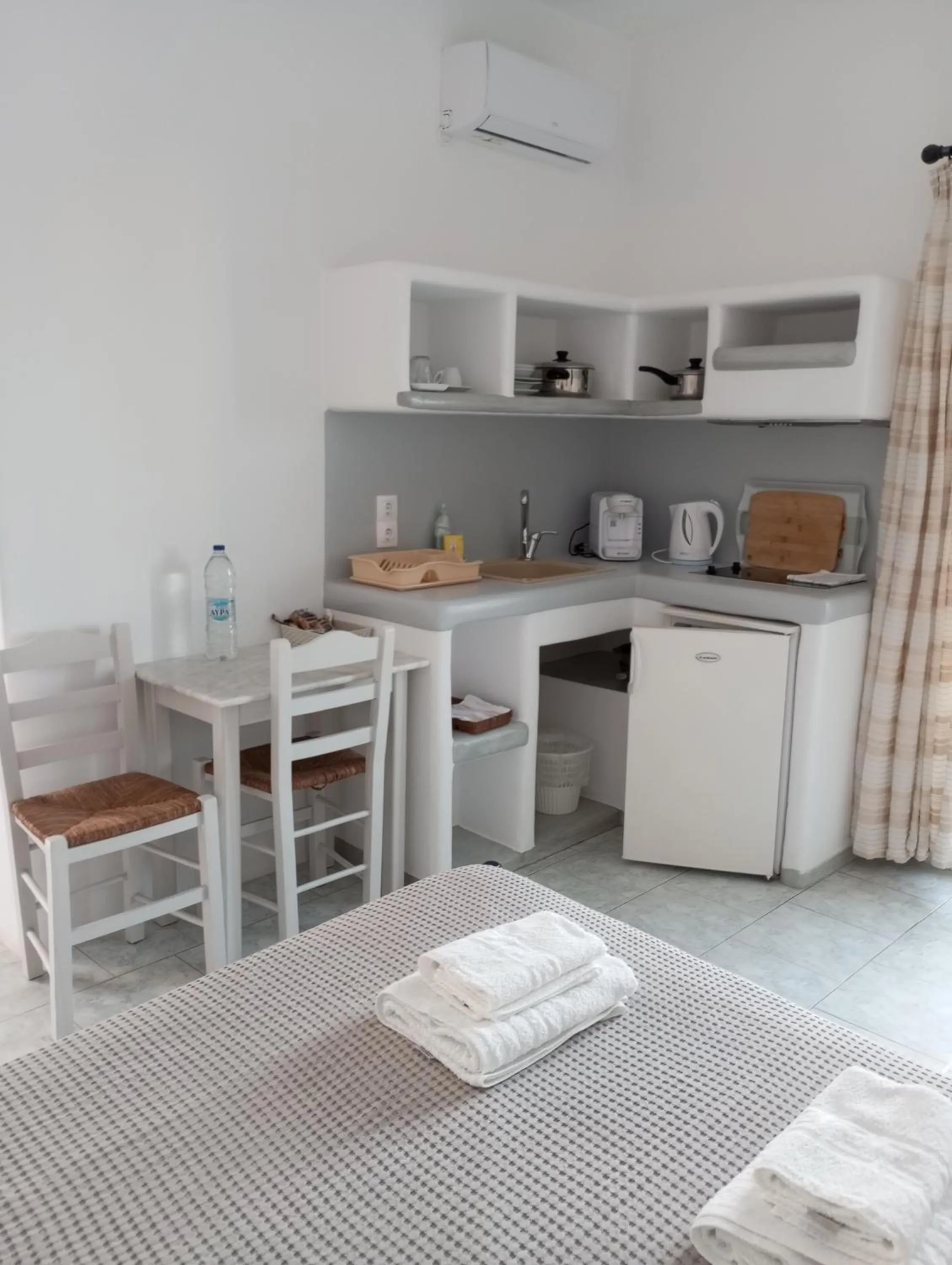 Kitchen or kitchenette in Captain Stavros Milos