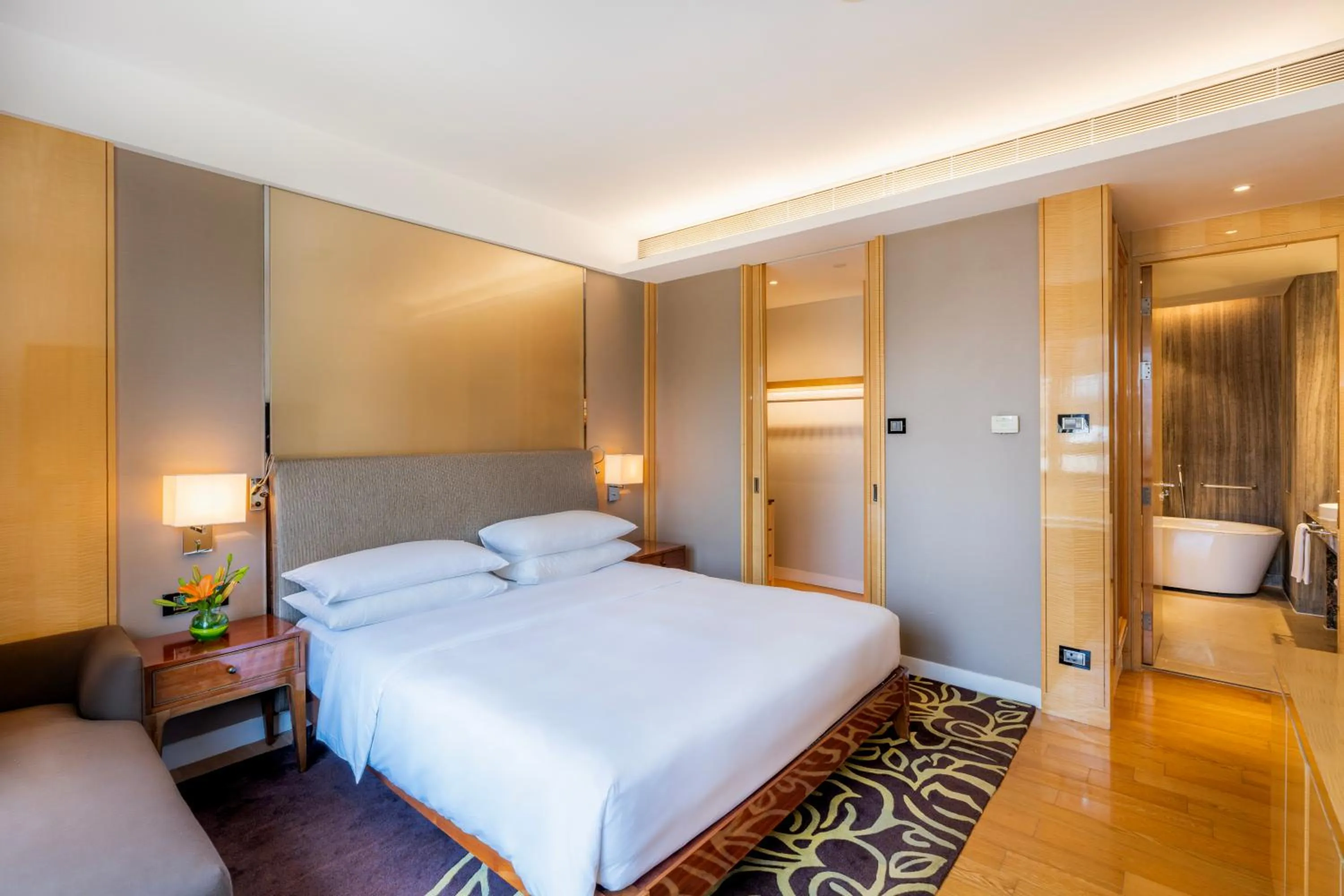 Bed in Hyatt Regency Pune Hotel & Residences