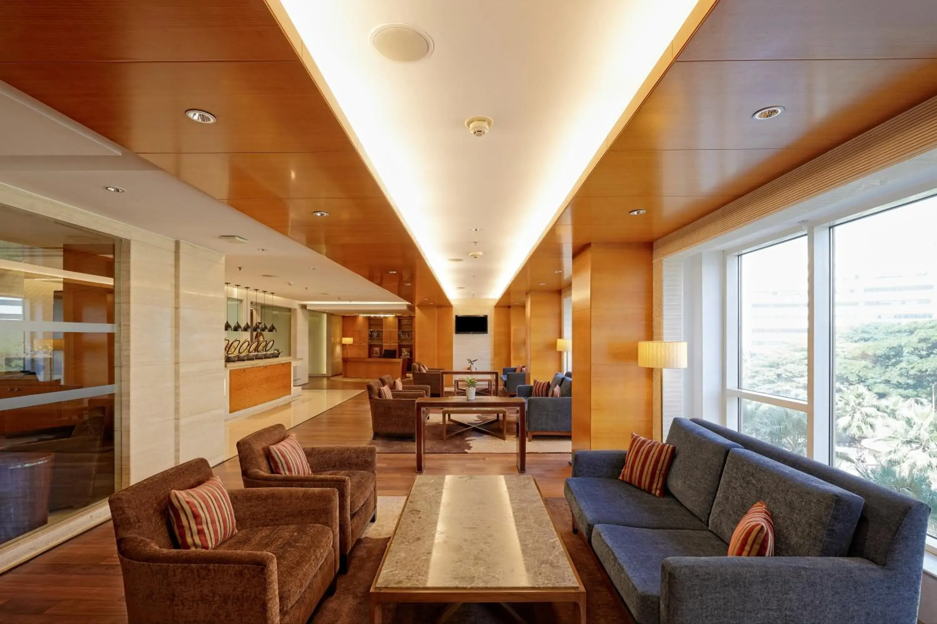 Lounge or bar in Hyatt Regency Pune Hotel & Residences Lounge or bar in Hyatt Regency Pune Hotel & Residences