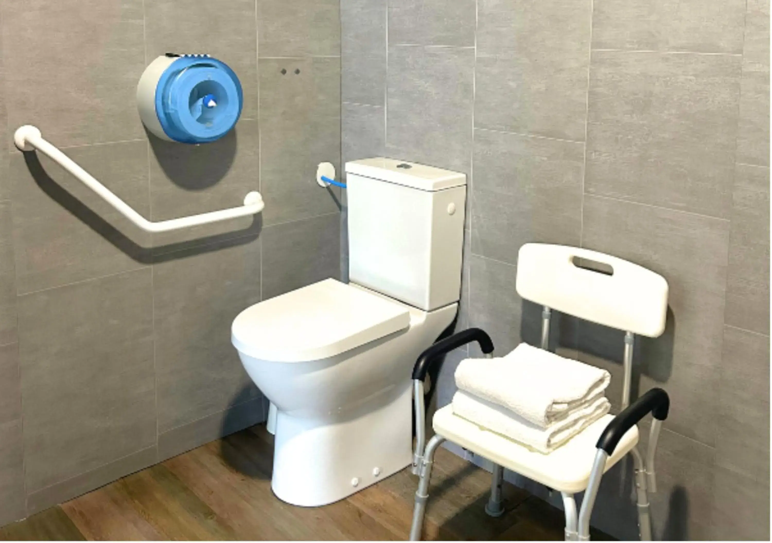 Double Room - Disability Access in Hôtel Le Carnon Double Room - Disability Access in Hôtel Le Carnon