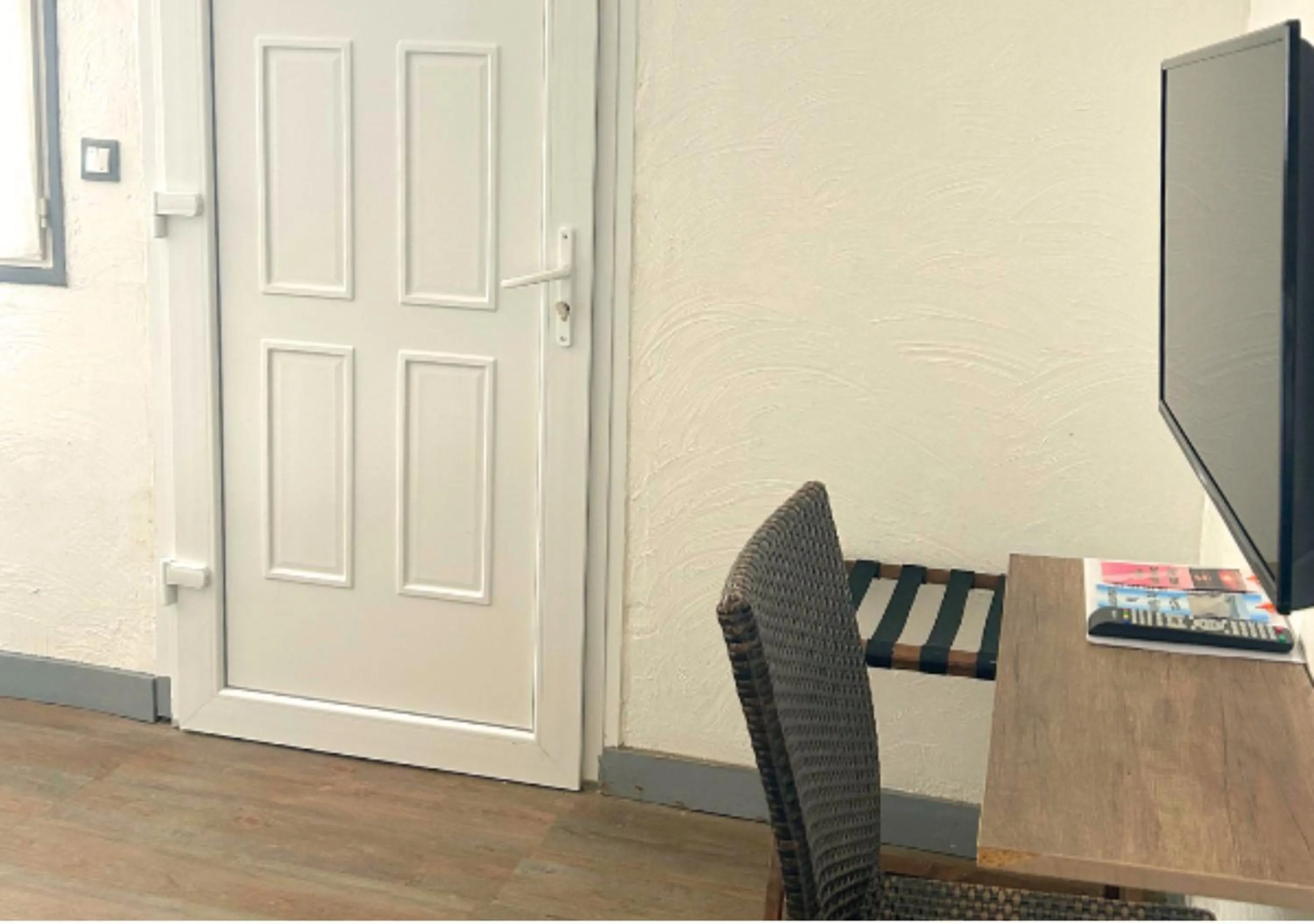 Bedroom in Hôtel Le Carnon
