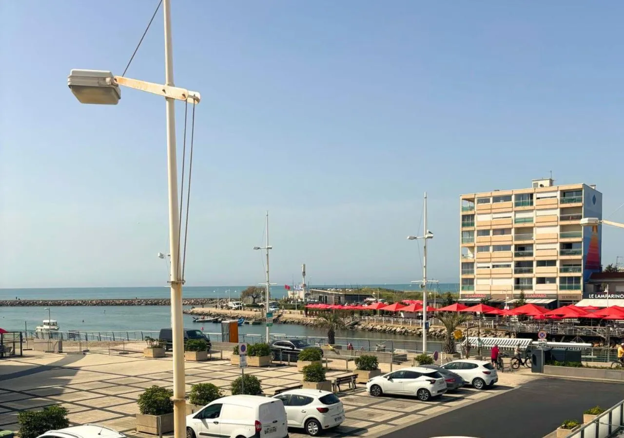 City view in Hôtel Le Carnon