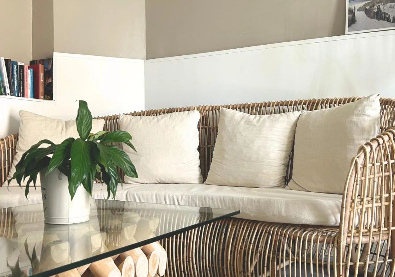 Library in Hôtel Le Carnon