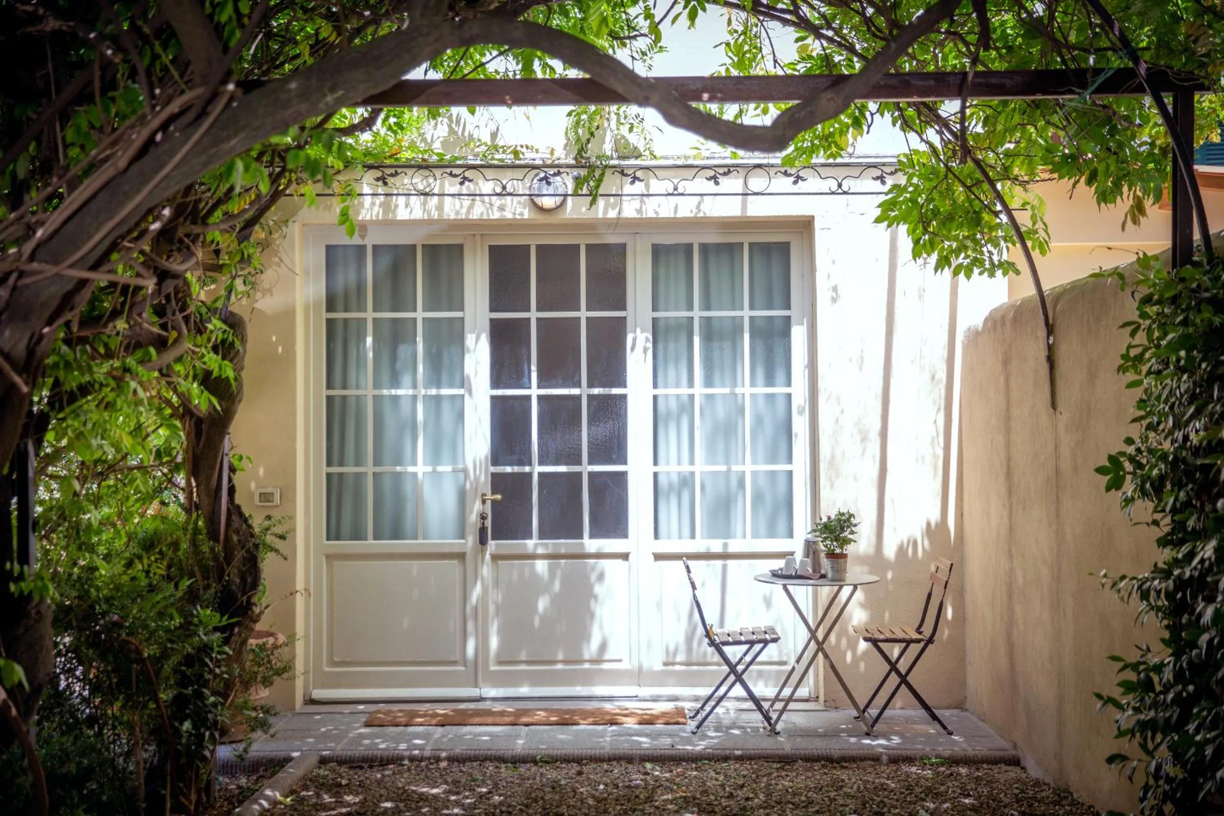 Facade/entrance in Villino Fiorentino