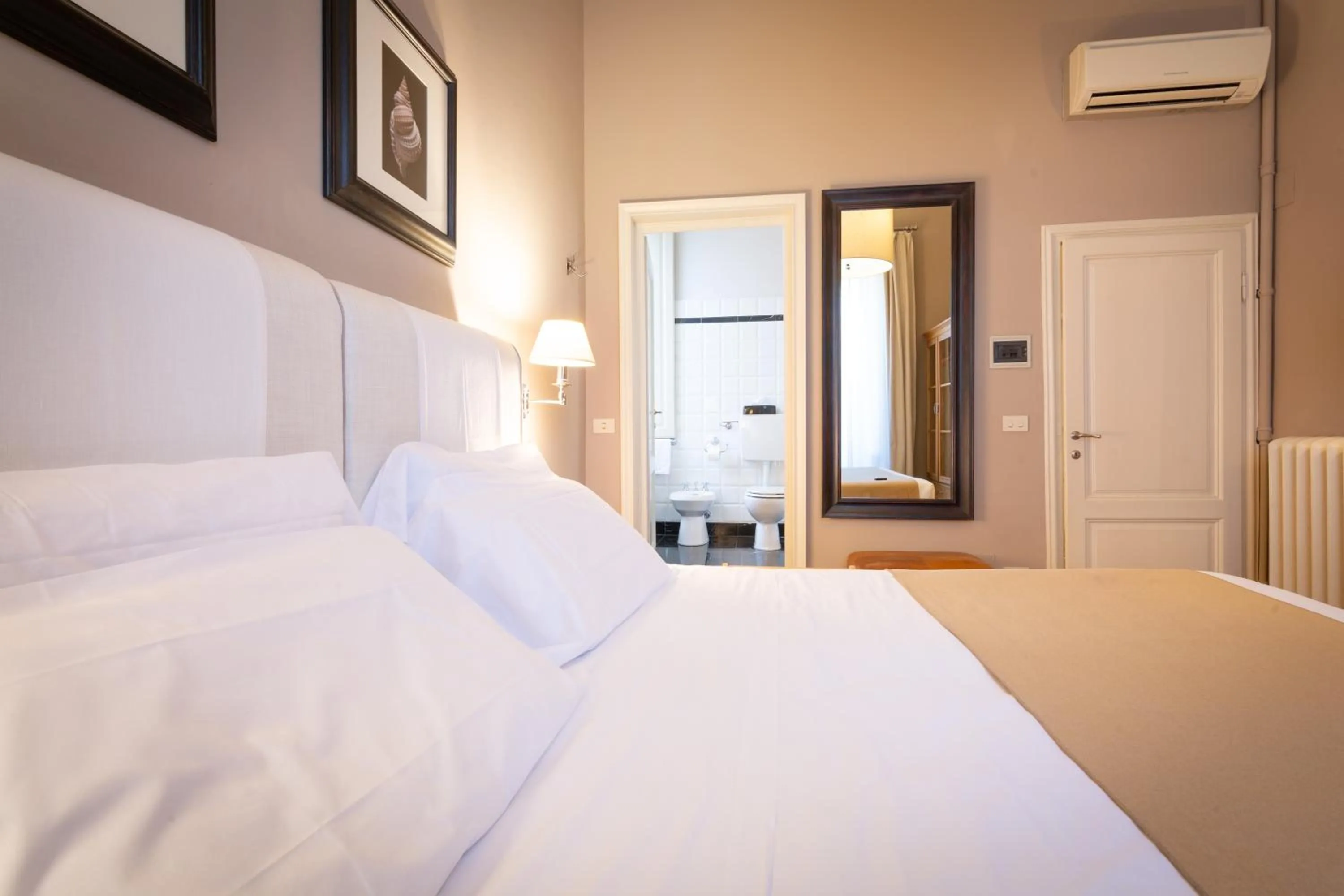 Bedroom, Bed in Villino Fiorentino