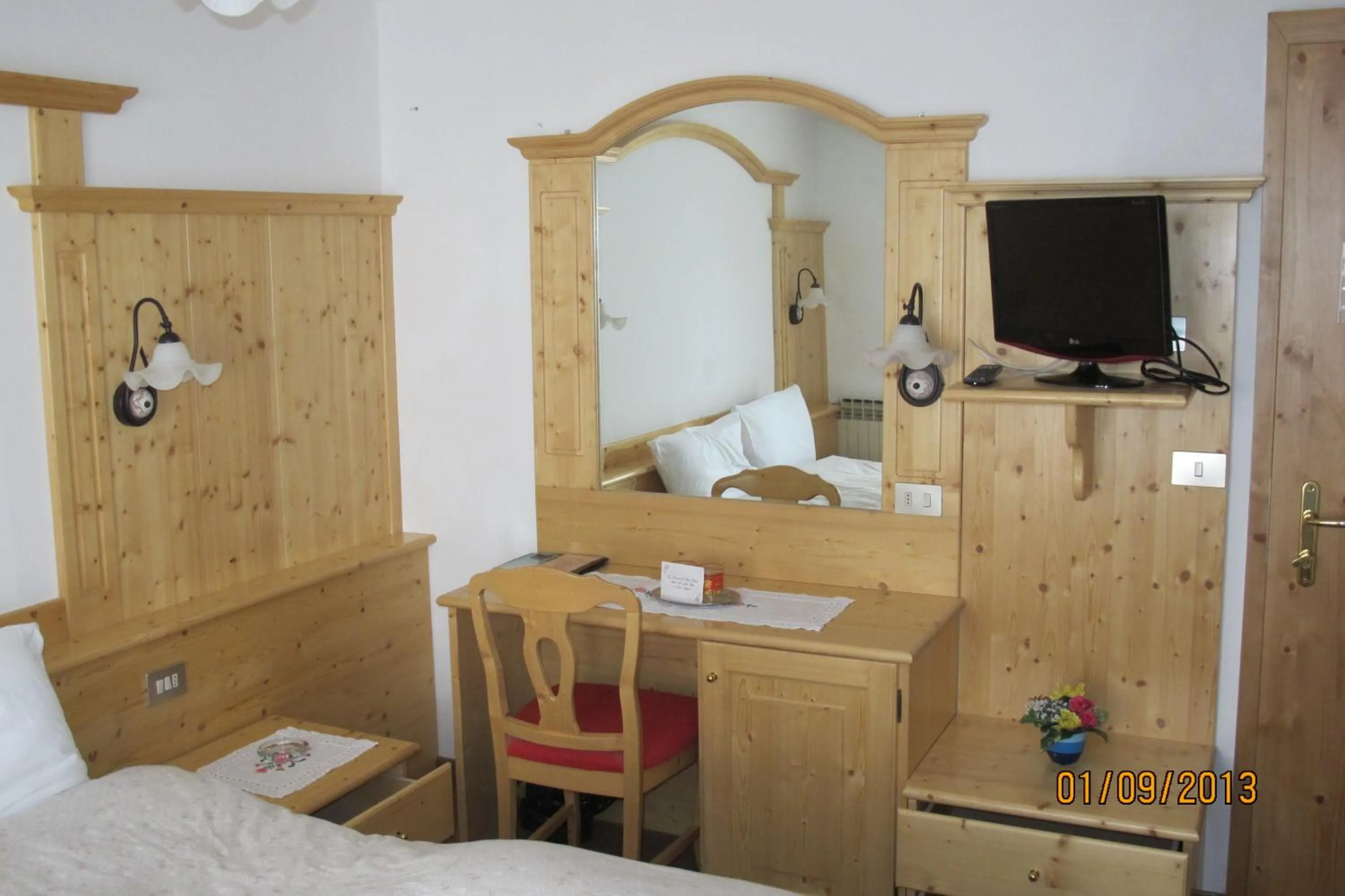 Seating area, Bed in Hotel Presena