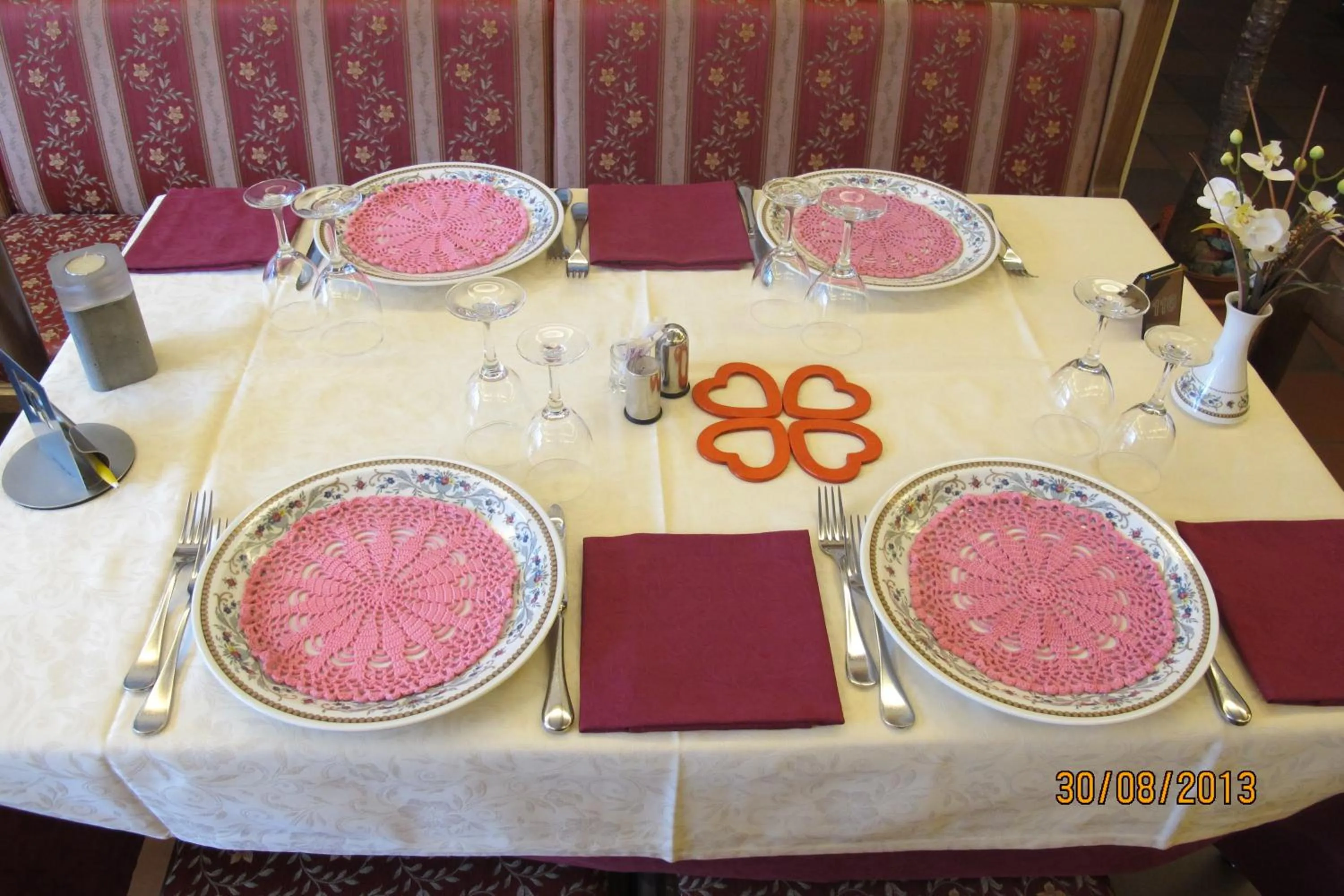 Restaurant/places to eat in Hotel Presena