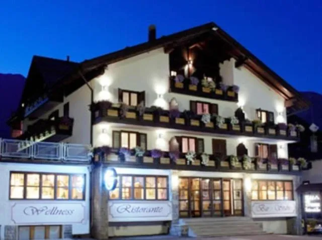 Facade/entrance in Hotel Presena