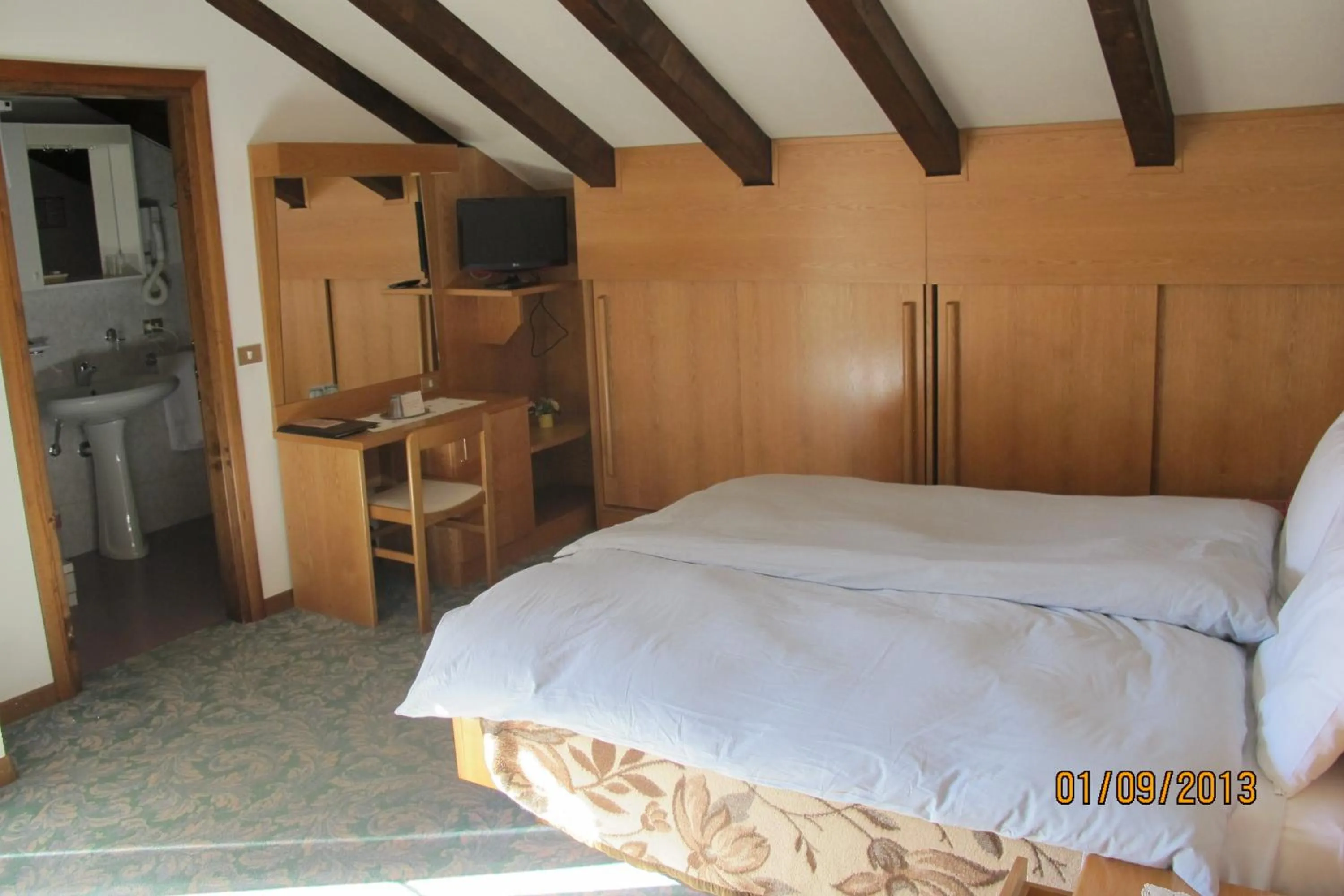 Bed in Hotel Presena