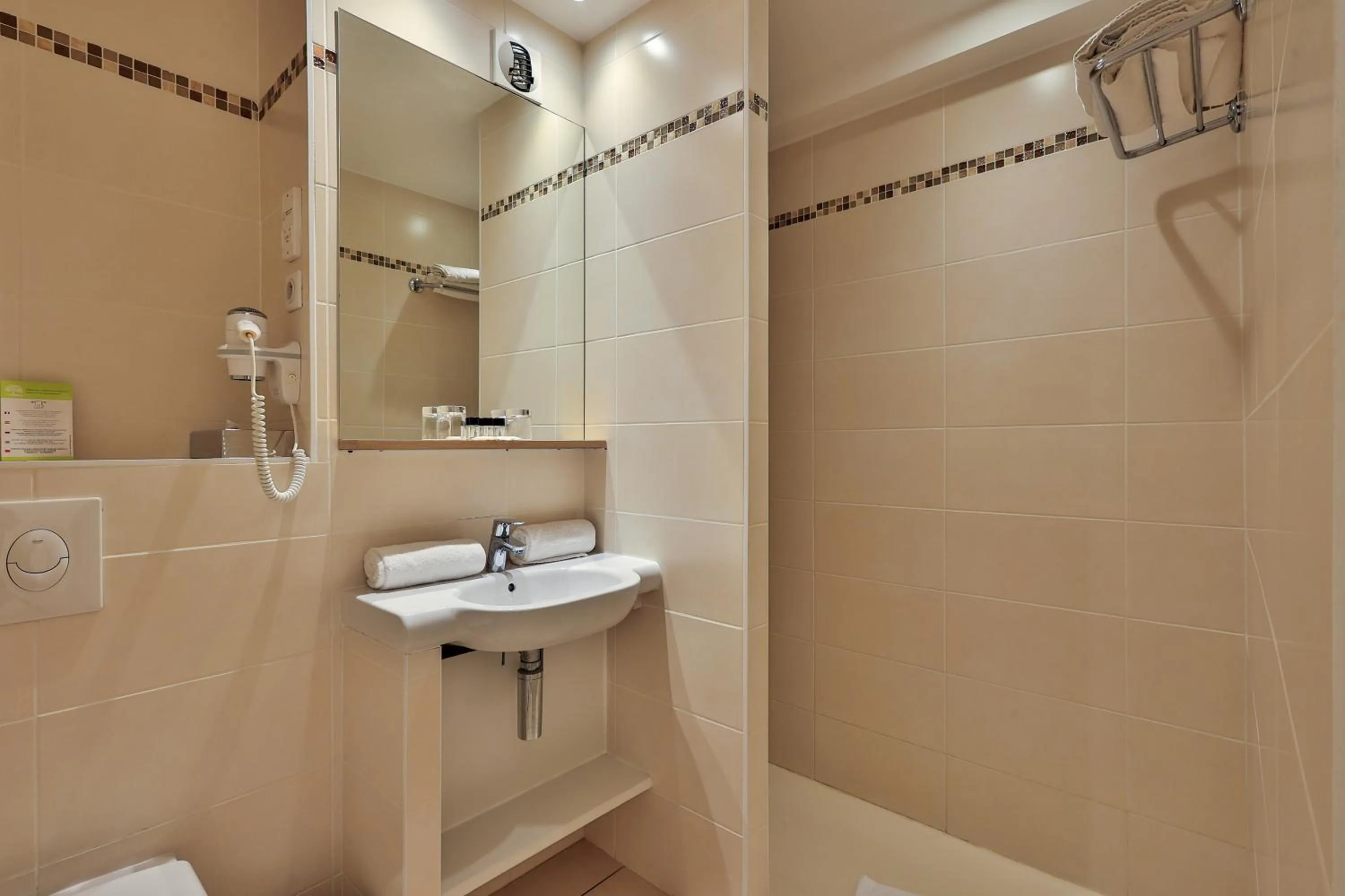 Bathroom in Le Petit Prince