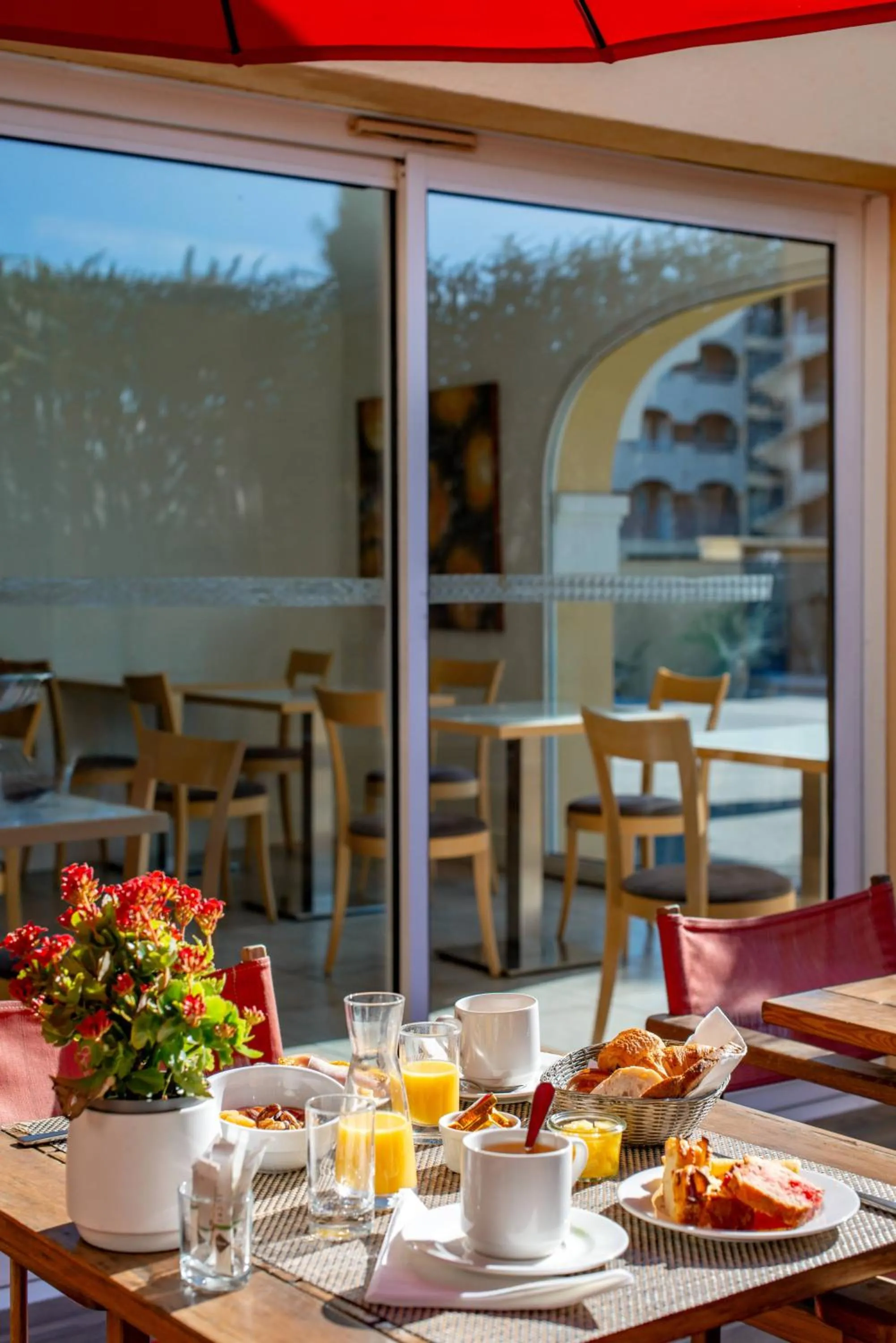 Breakfast in Le Petit Prince