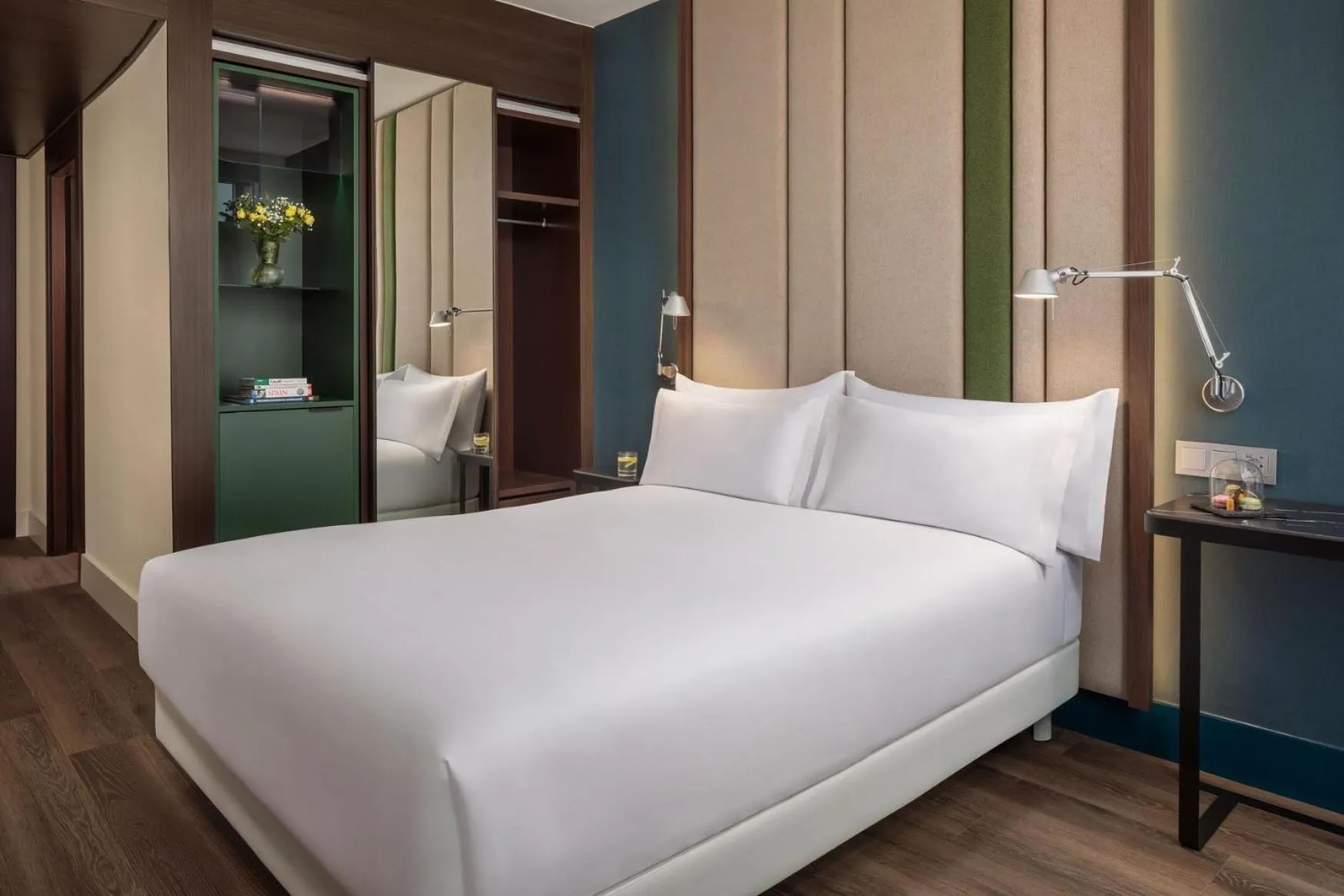 Bedroom, Bed in NH Barcelona Diagonal Center