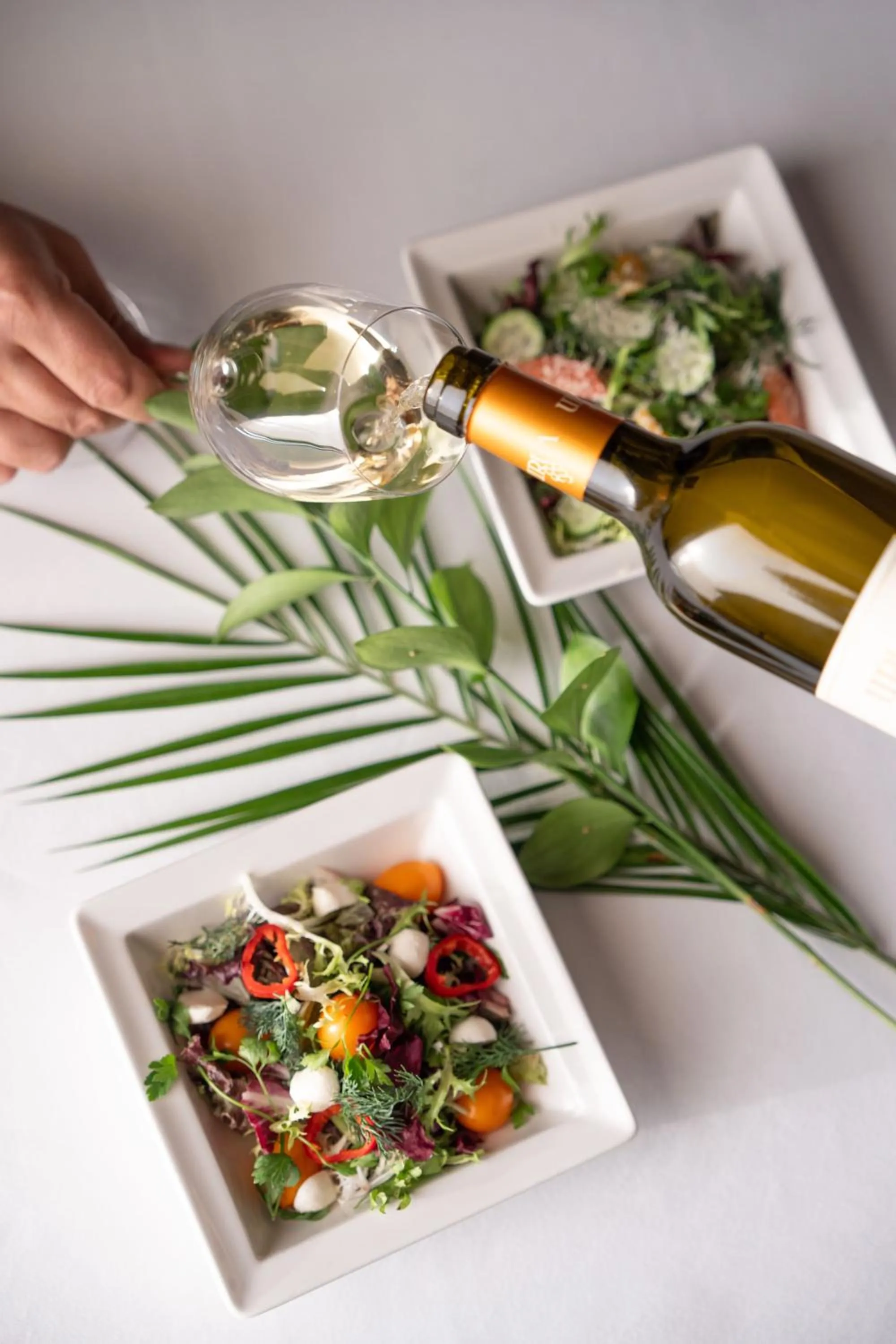 Restaurant/places to eat in Key Hotel