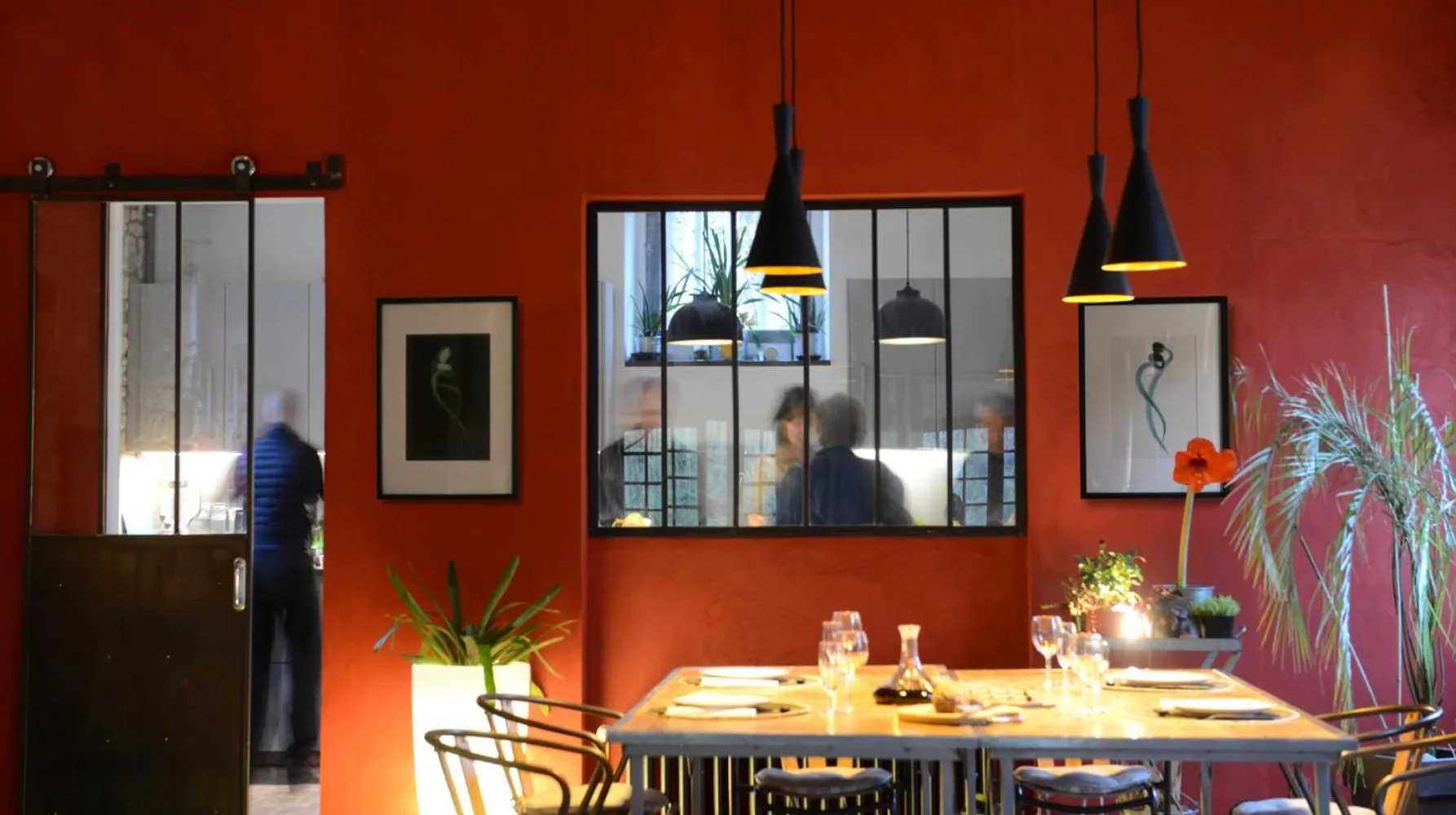 Dining area in Art House Domaine de l'Ocrerie