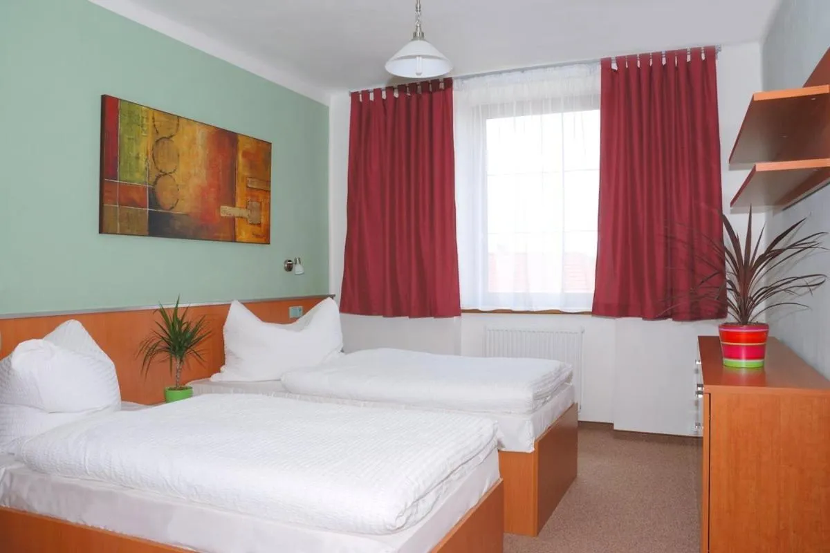 Bed in Hotel Ostrov Garni