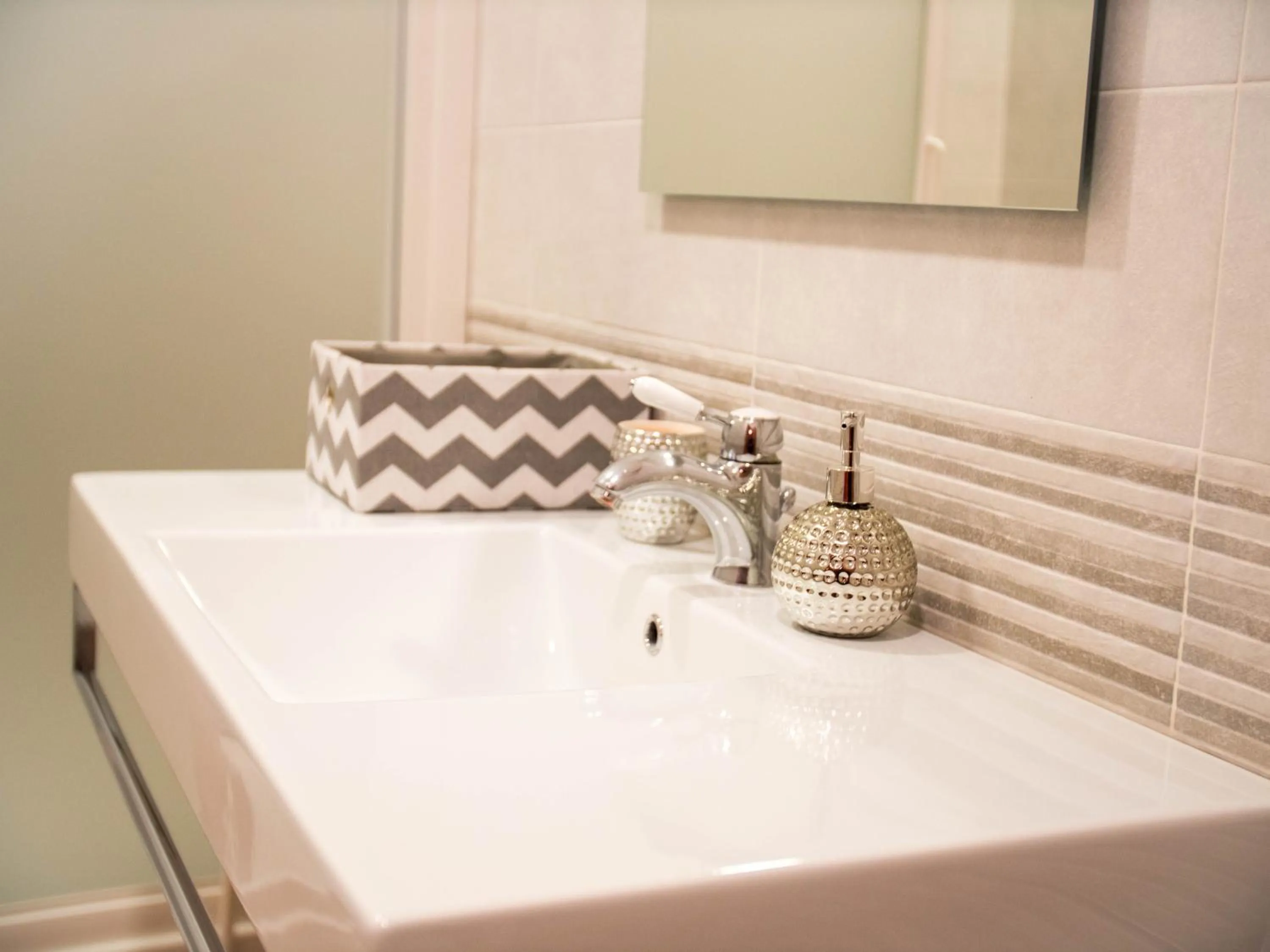 Shower in Juliette Rooms