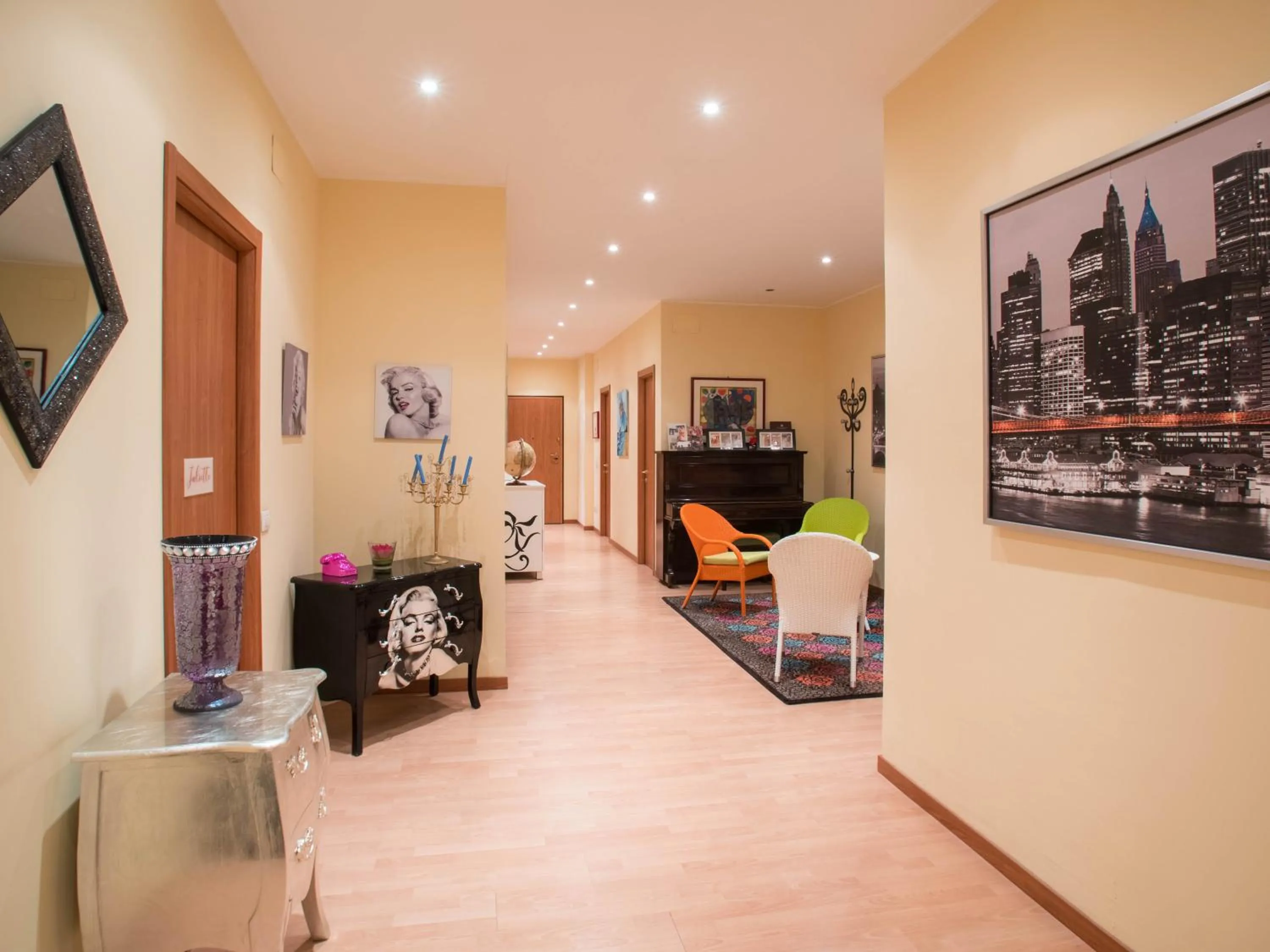 Lobby or reception in Juliette Rooms