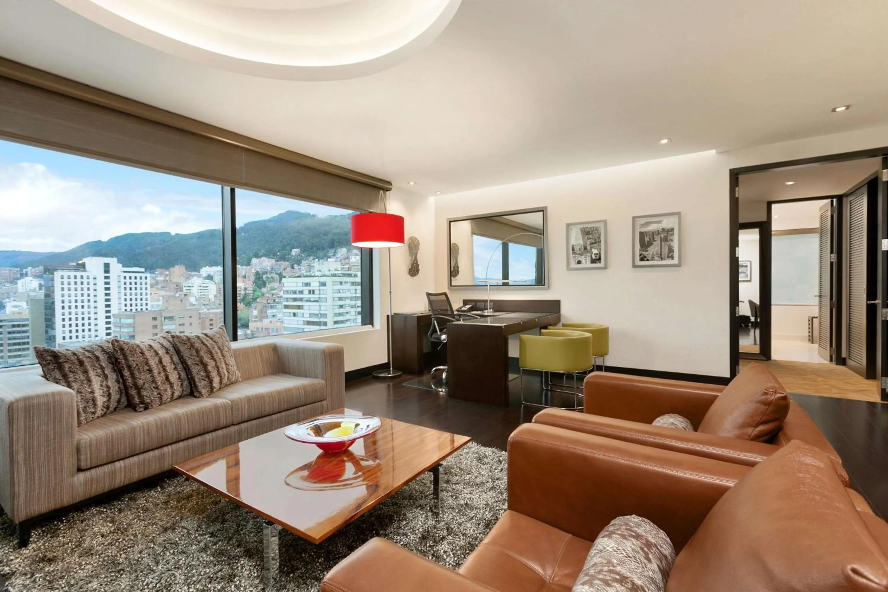 Living room in Hilton Bogotá